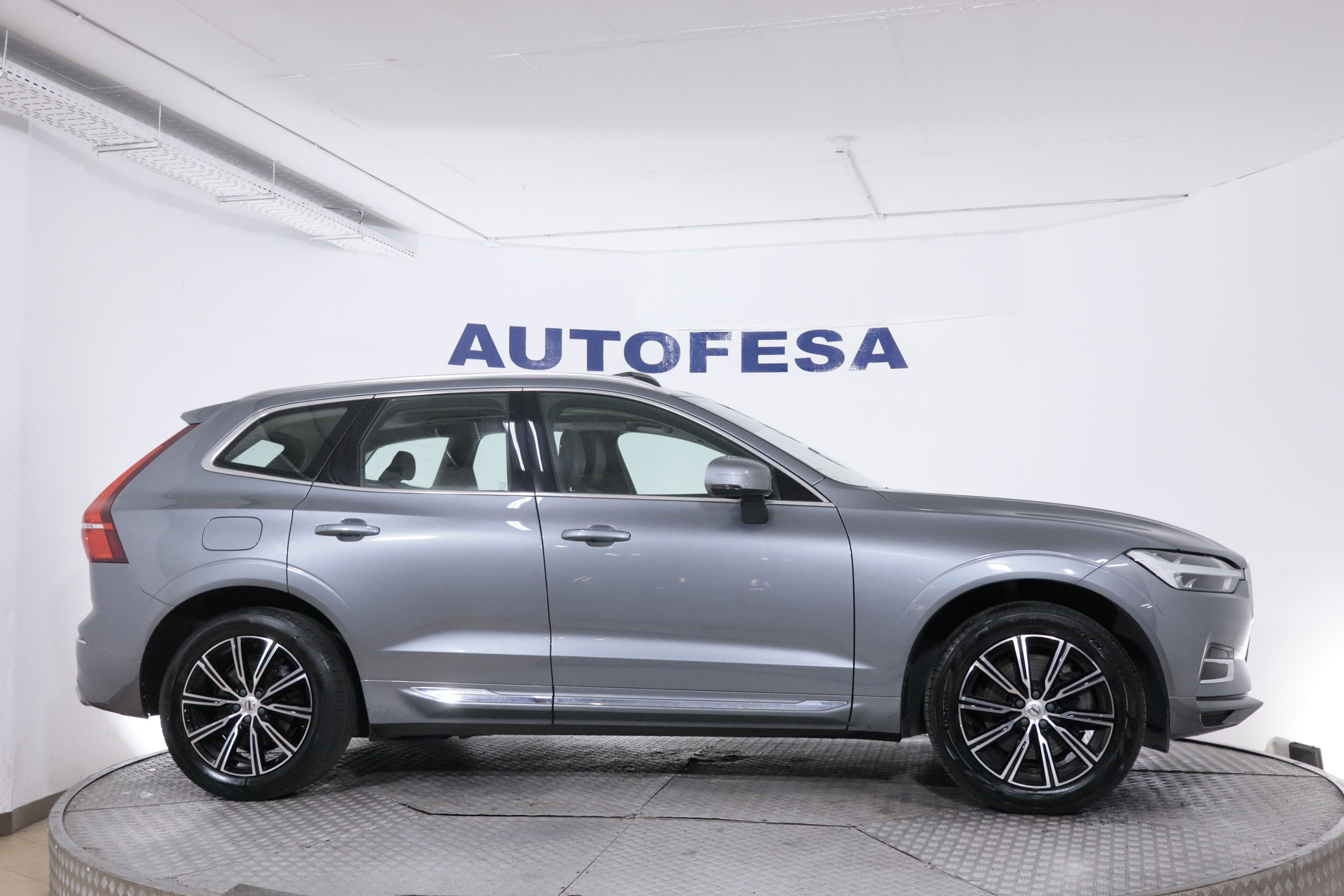Volvo Xc 60 2.0 D4 INSCRIPTION 190CV AUTO 2WD 5P # TECHO PANORAMICO ELE,NAVY,CUERO,PARKTRONIC foto 11