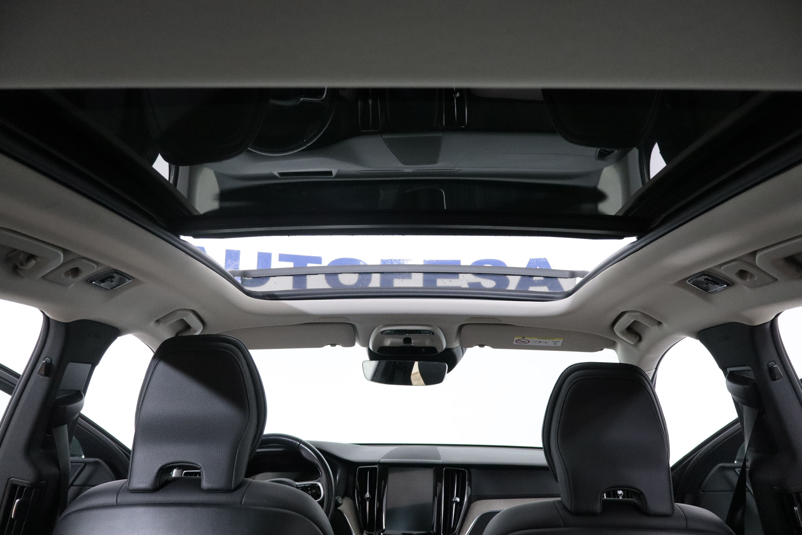 Volvo Xc 60 2.0 D4 INSCRIPTION 190CV AUTO 2WD 5P # TECHO PANORAMICO ELE,NAVY,CUERO,PARKTRONIC foto 14