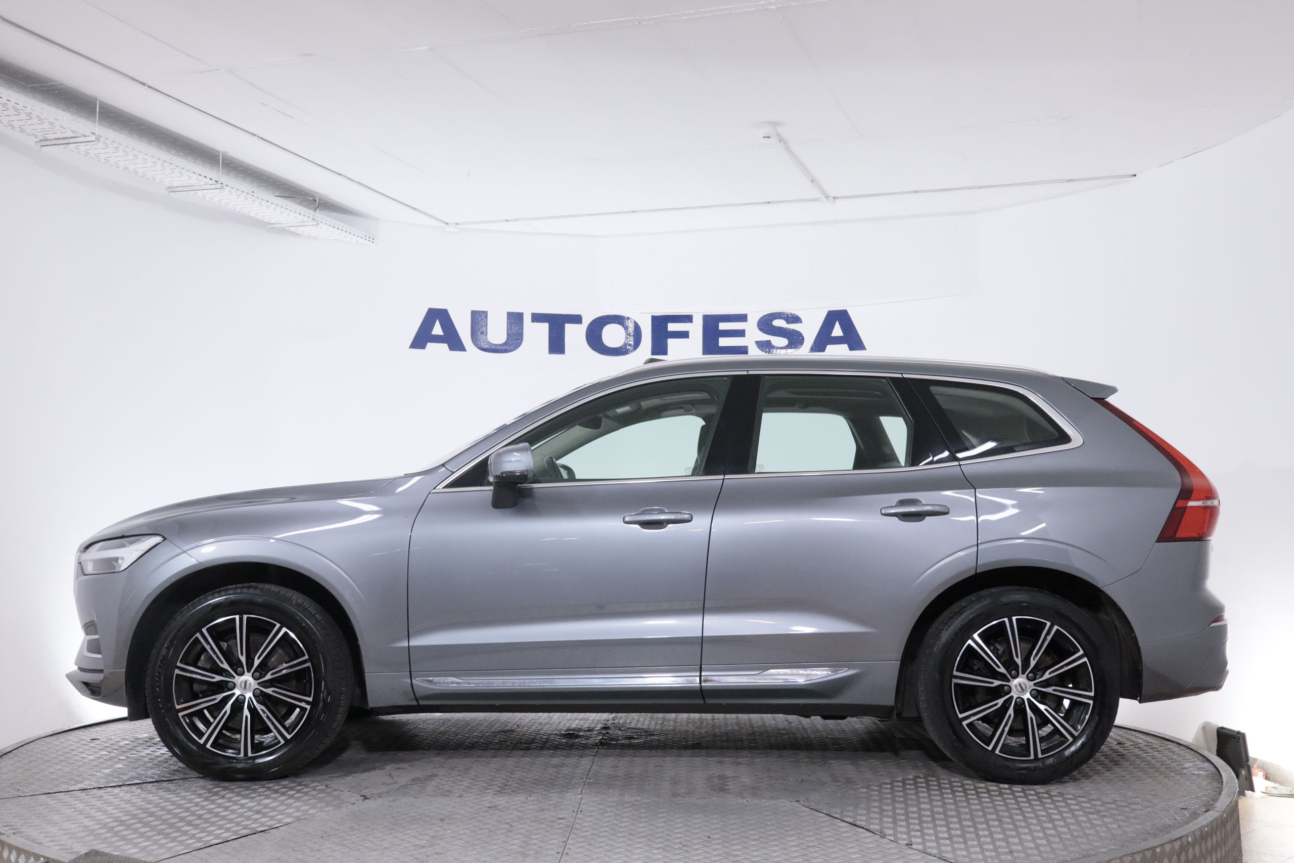 Volvo Xc 60 2.0 D4 INSCRIPTION 190CV AUTO 2WD 5P # TECHO PANORAMICO ELE,NAVY,CUERO,PARKTRONIC foto 5