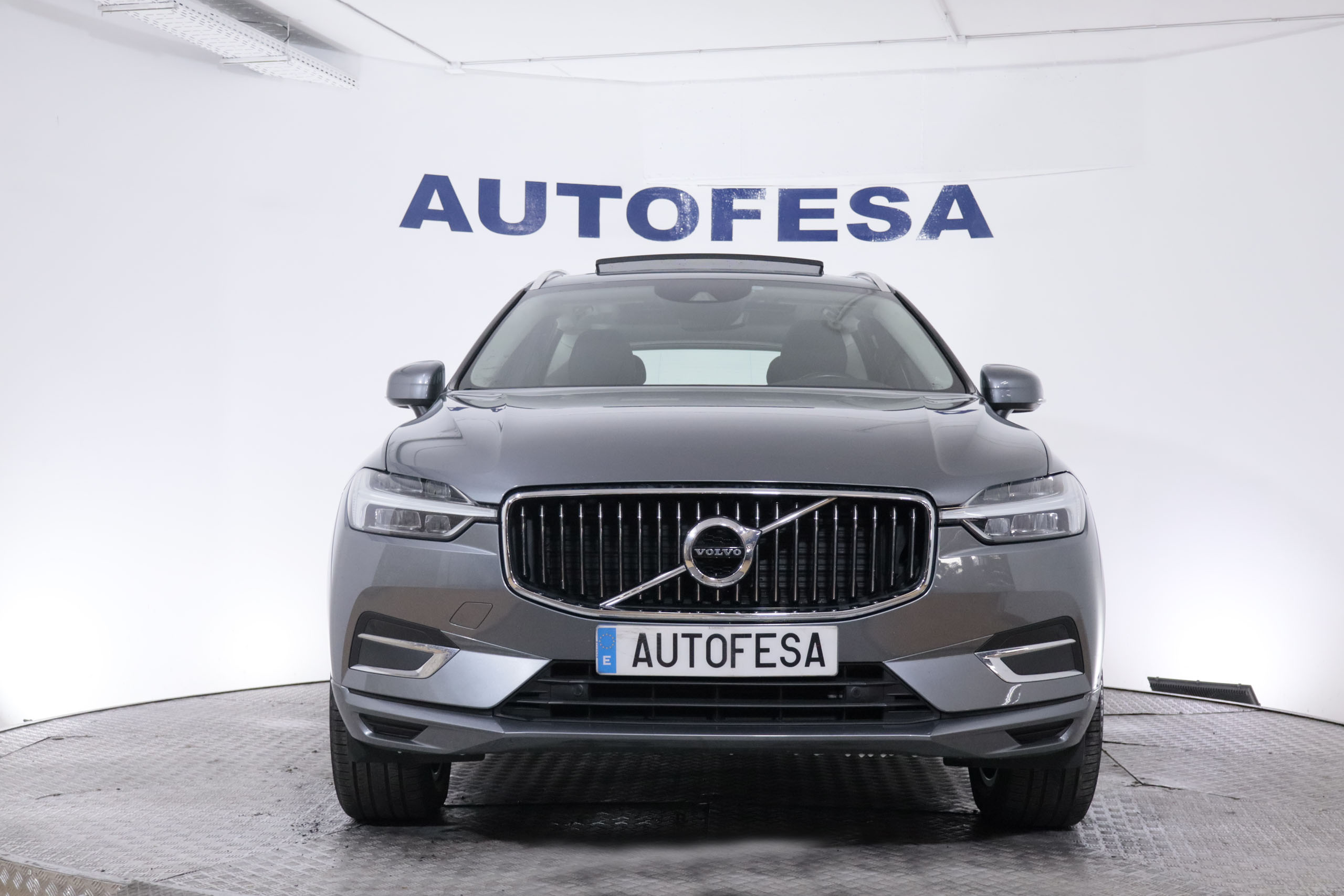 Volvo Xc 60 2.0 D4 INSCRIPTION 190CV AUTO 2WD 5P # TECHO PANORAMICO ELE,NAVY,CUERO,PARKTRONIC foto 2