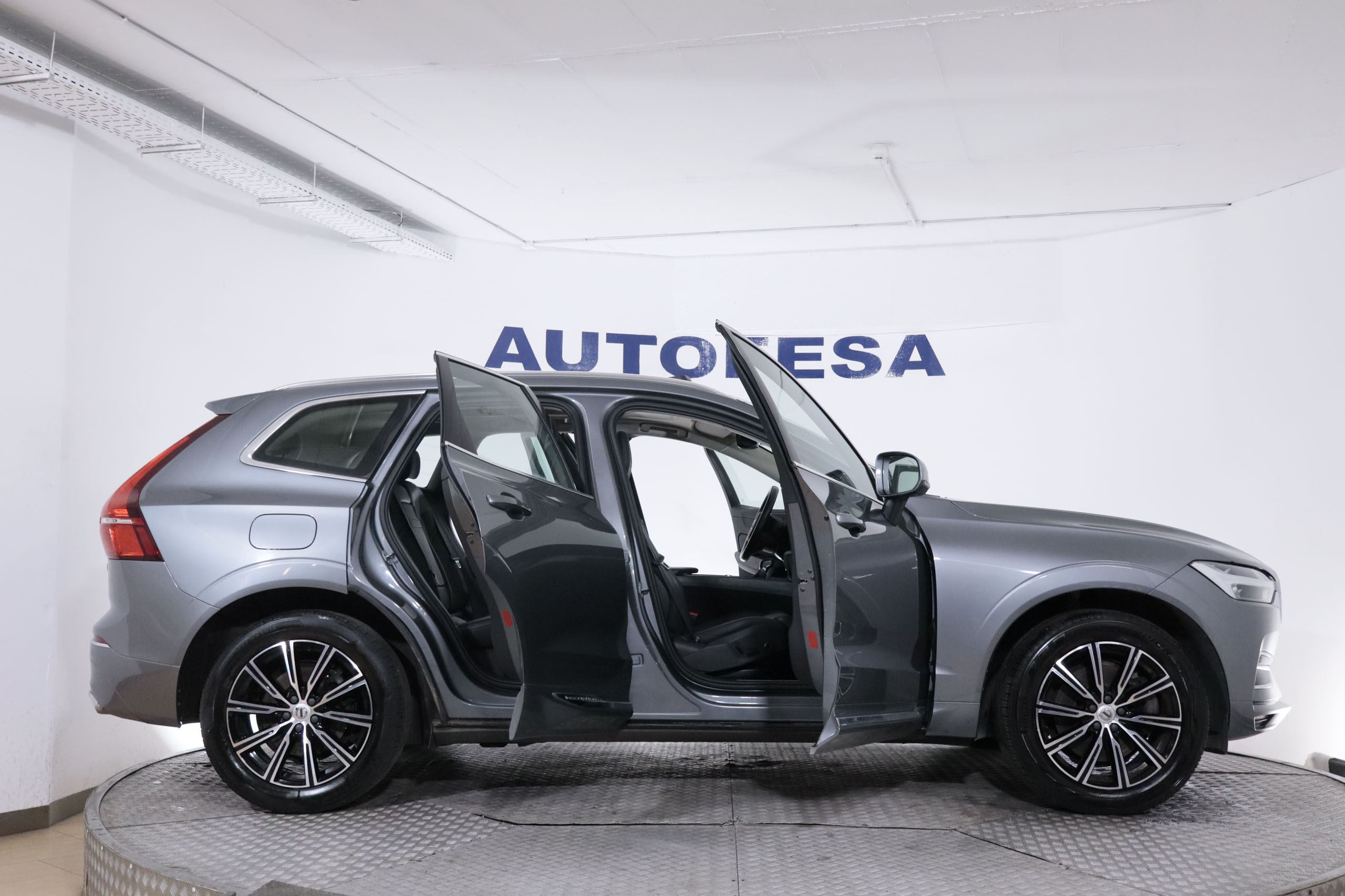 Volvo Xc 60 2.0 D4 INSCRIPTION 190CV AUTO 2WD 5P # TECHO PANORAMICO ELE,NAVY,CUERO,PARKTRONIC foto 13