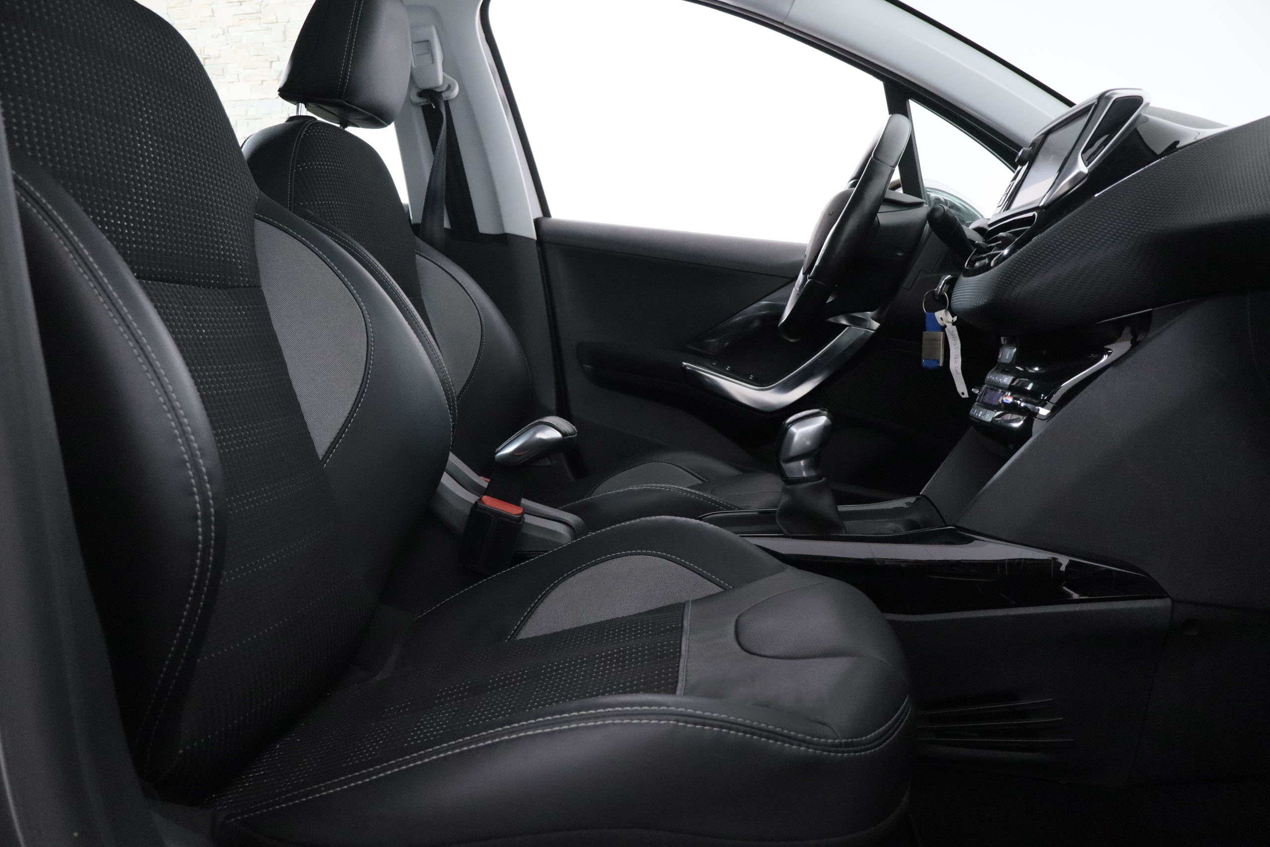 Peugeot 2008 1.2 ALLURE 82CV 5P # PARKTRONIC foto 24