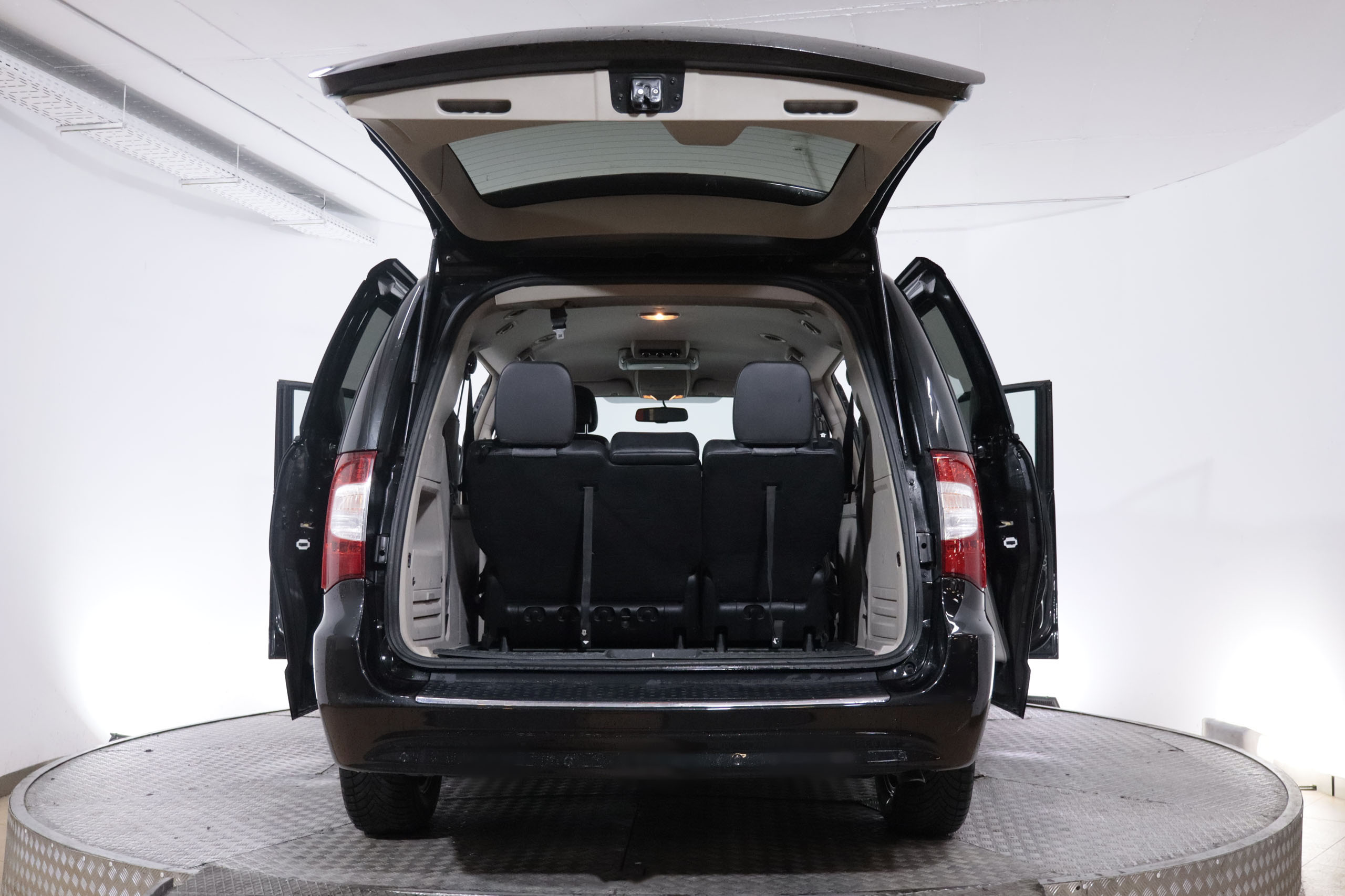 Lancia Voyager 2.8CRD  AUTO EDICION LIMITADA FAMILY CLASS 178CV 5P 7P #NAVY, PARKTRONIC foto 11