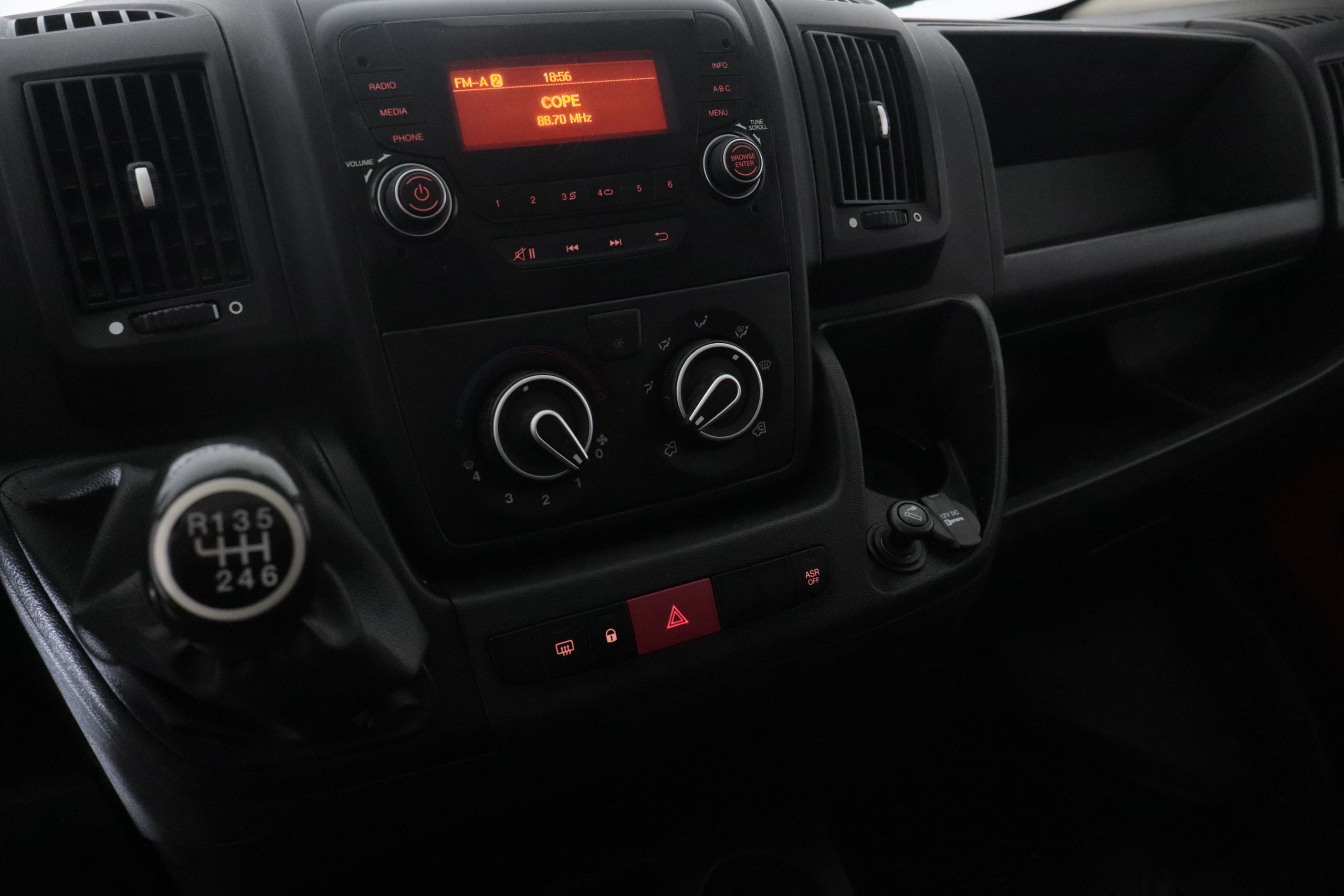 Citroen Jumper 2.2 BLUEHDI L2H1 120 2p # IVA DEDUCIBLE foto 17