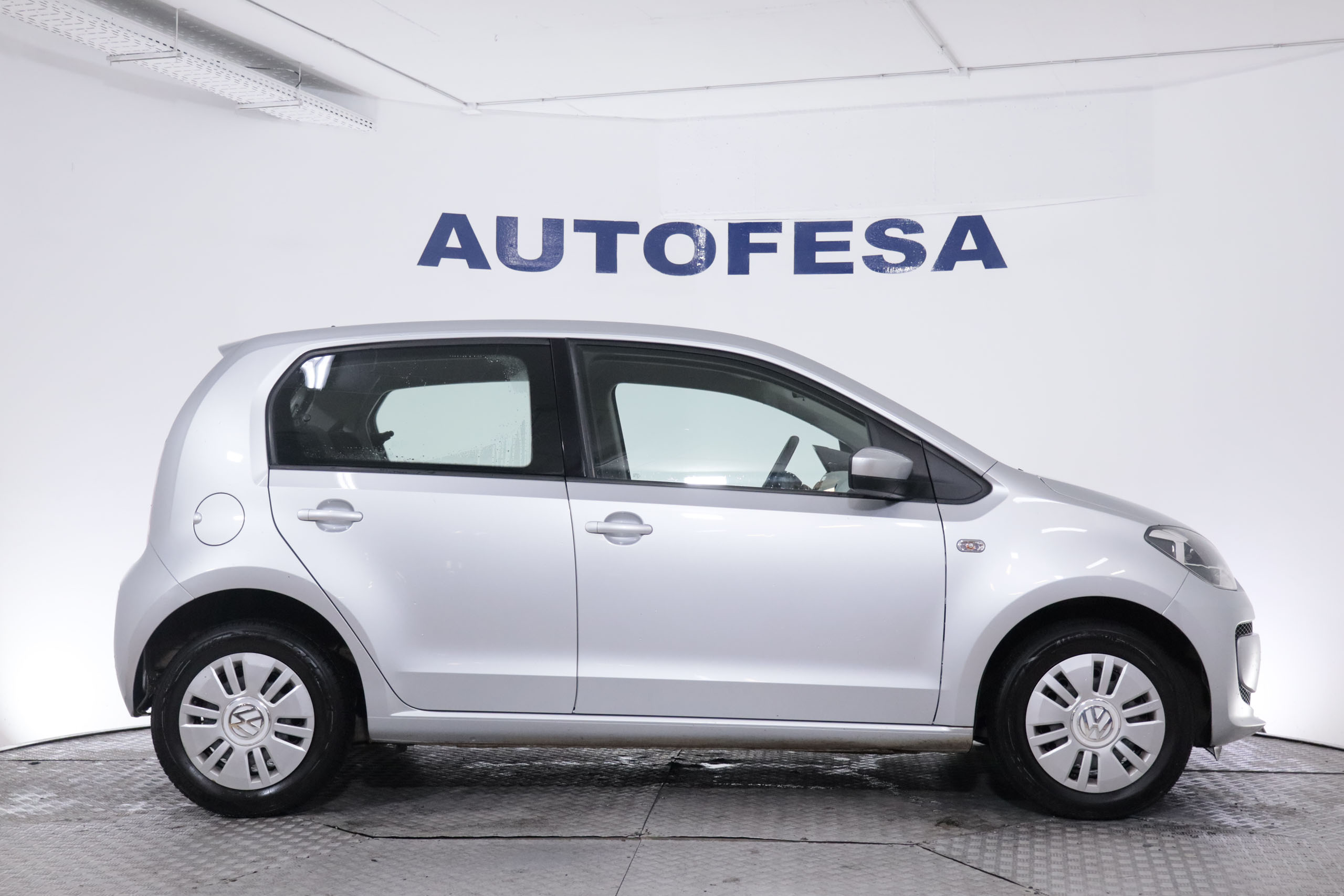 Volkswagen Up! 1.0 MOVE 75CV  5P foto 2
