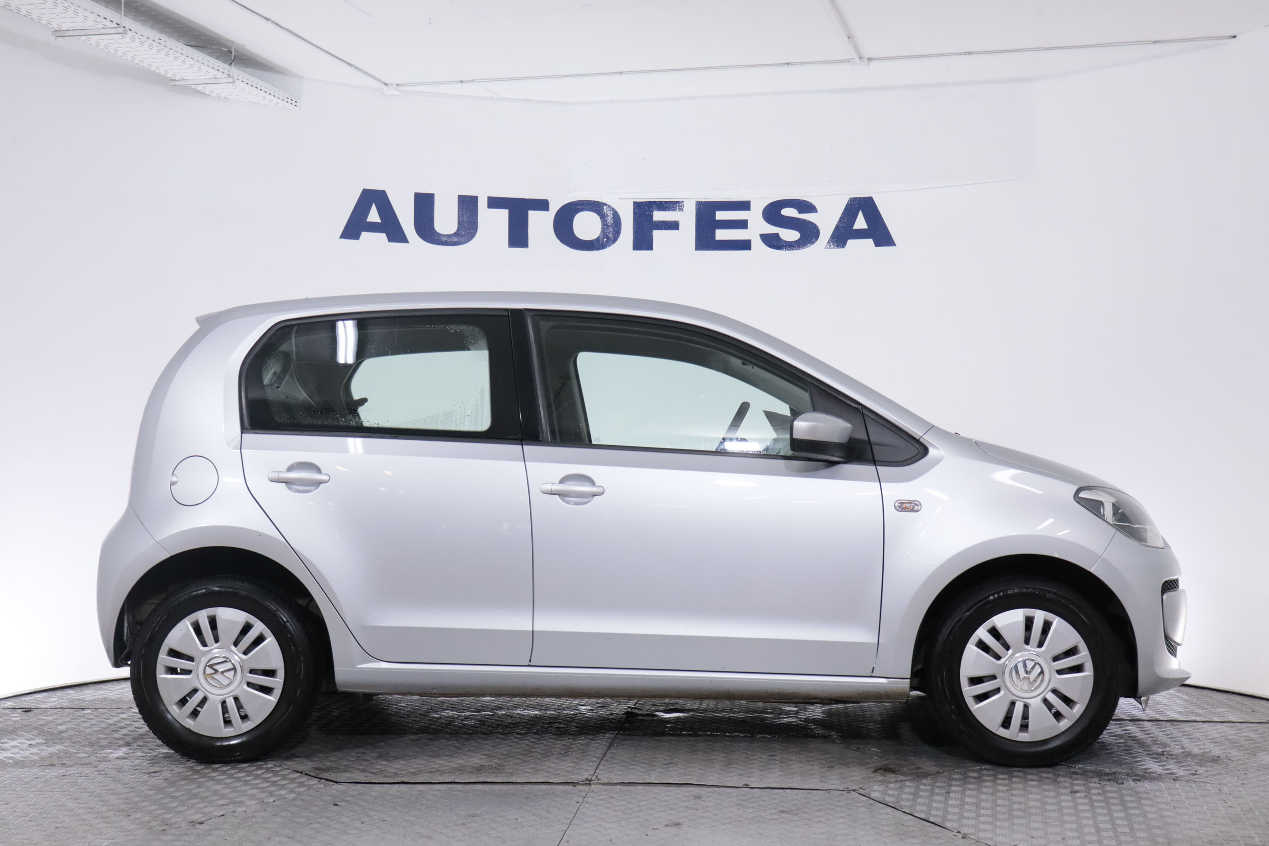 Volkswagen Up! 1.0 MOVE 75CV  5P foto 9