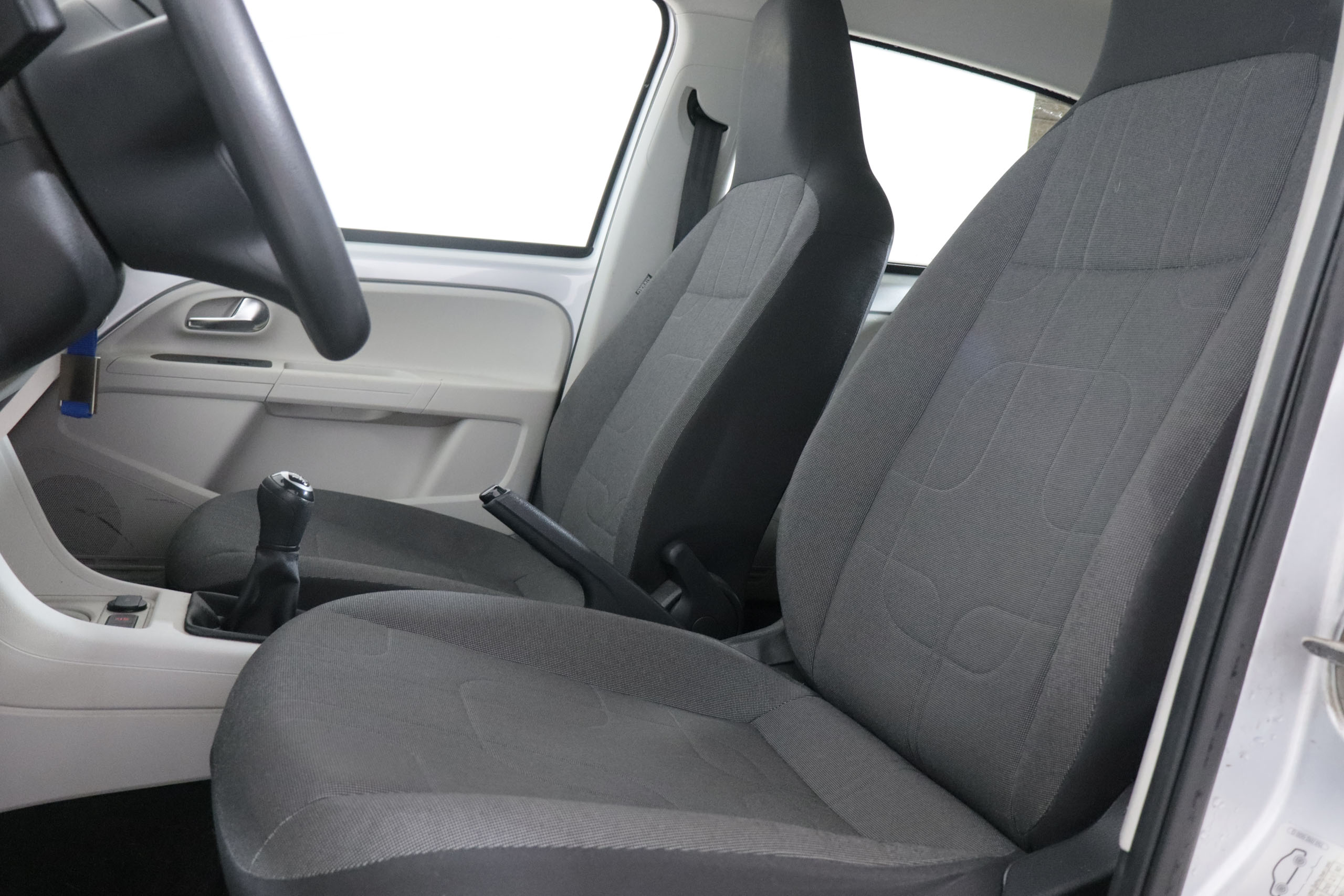 Volkswagen Up! 1.0 MOVE 75CV  5P foto 23