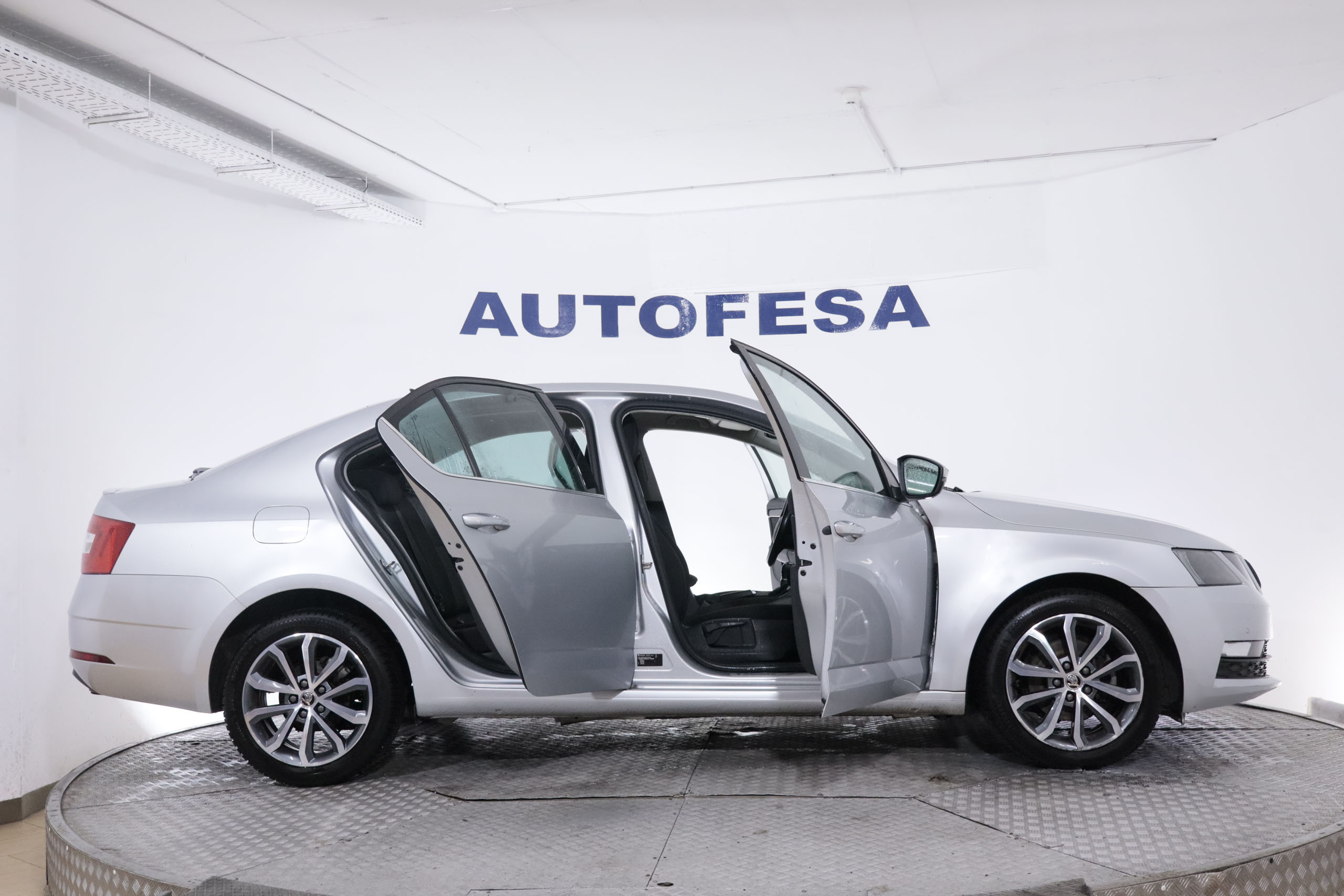 Skoda Octavia 1.5 TSI 150CV EDITION DSG AUTO 5P # PARKTRONIC,CAMARA TRASERA foto 13