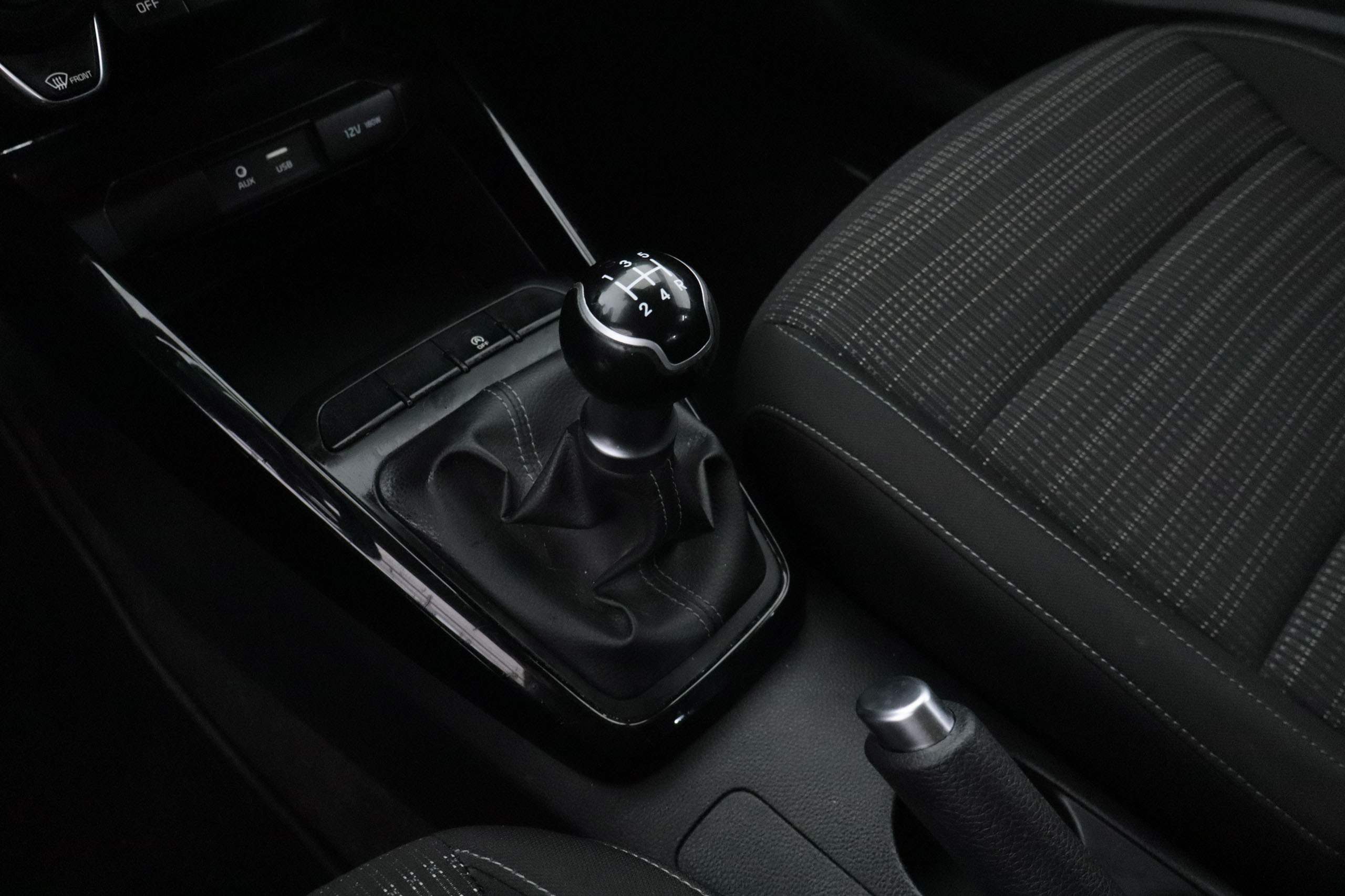 Kia Stonic 1.2 CVVT DRIVE 84CV 5P # NAVY,CAMARA TRASERA,PARKTRONIC foto 21