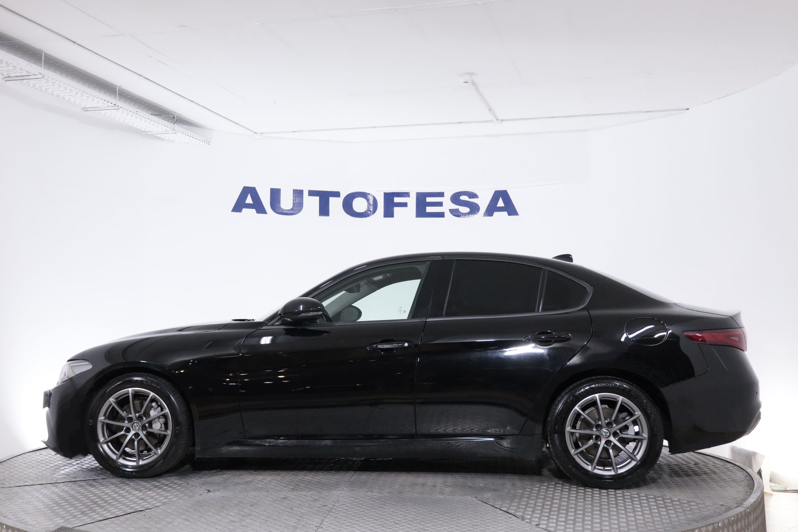 Alfa Romeo Giulia 2.2 DIESEL AUTO EXECUTIVE 150CV 4P #NAVY, PARKTRONIC,CAMARA TRASERA foto 5