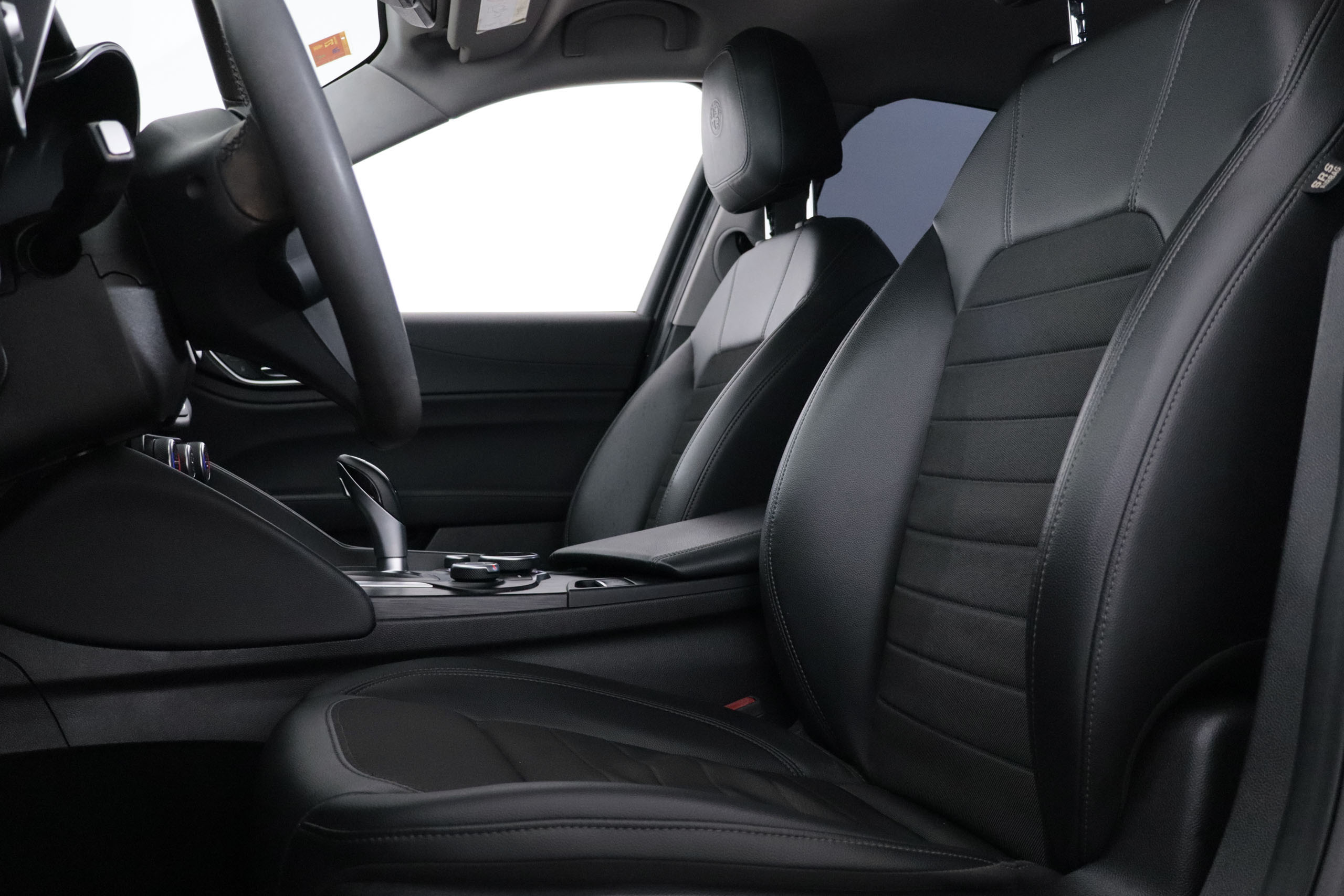 Alfa Romeo Giulia 2.2 DIESEL AUTO EXECUTIVE 150CV 4P #NAVY, PARKTRONIC,CAMARA TRASERA foto 20