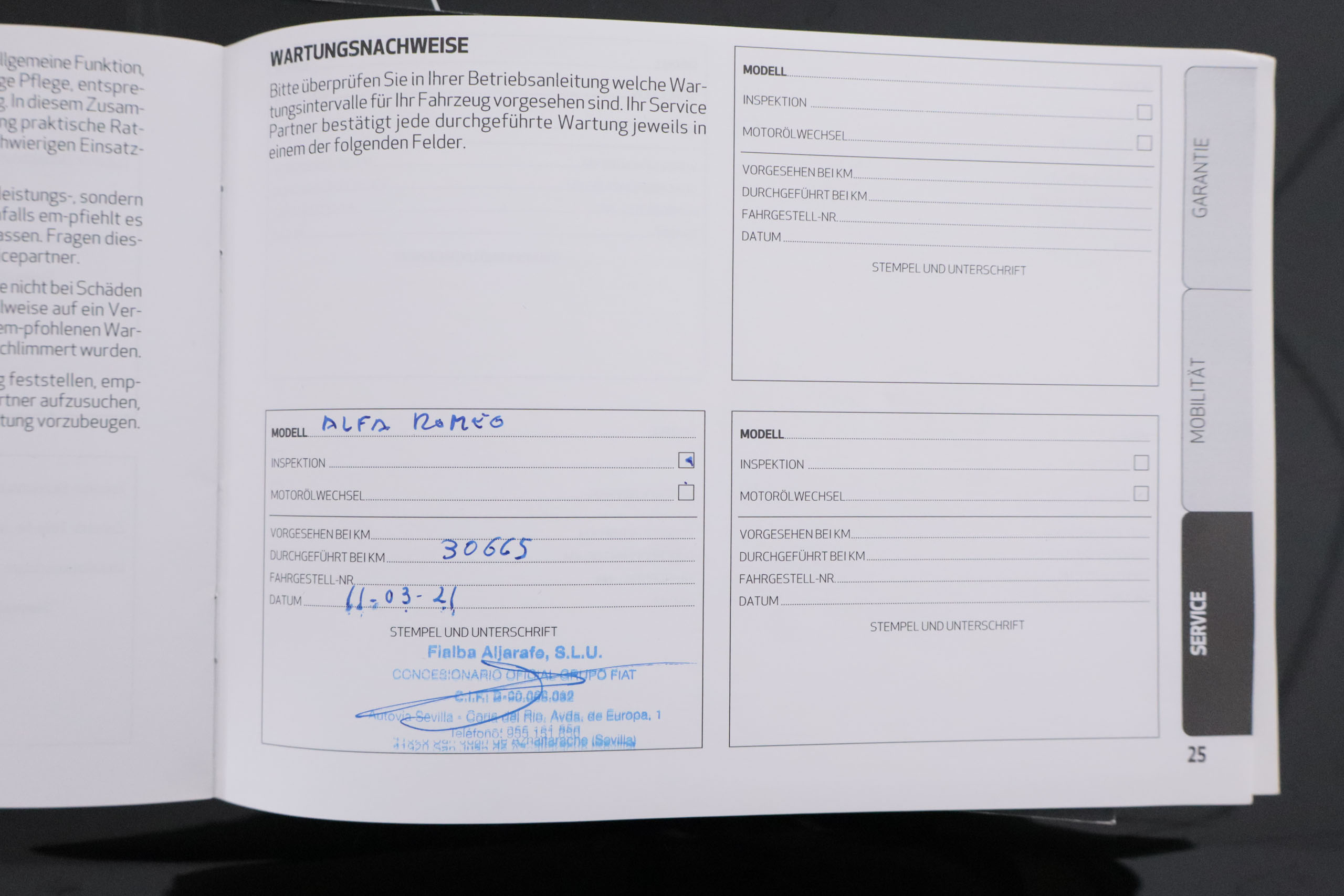 Alfa Romeo Giulia 2.2 DIESEL AUTO EXECUTIVE 150CV 4P #NAVY, PARKTRONIC,CAMARA TRASERA foto 24