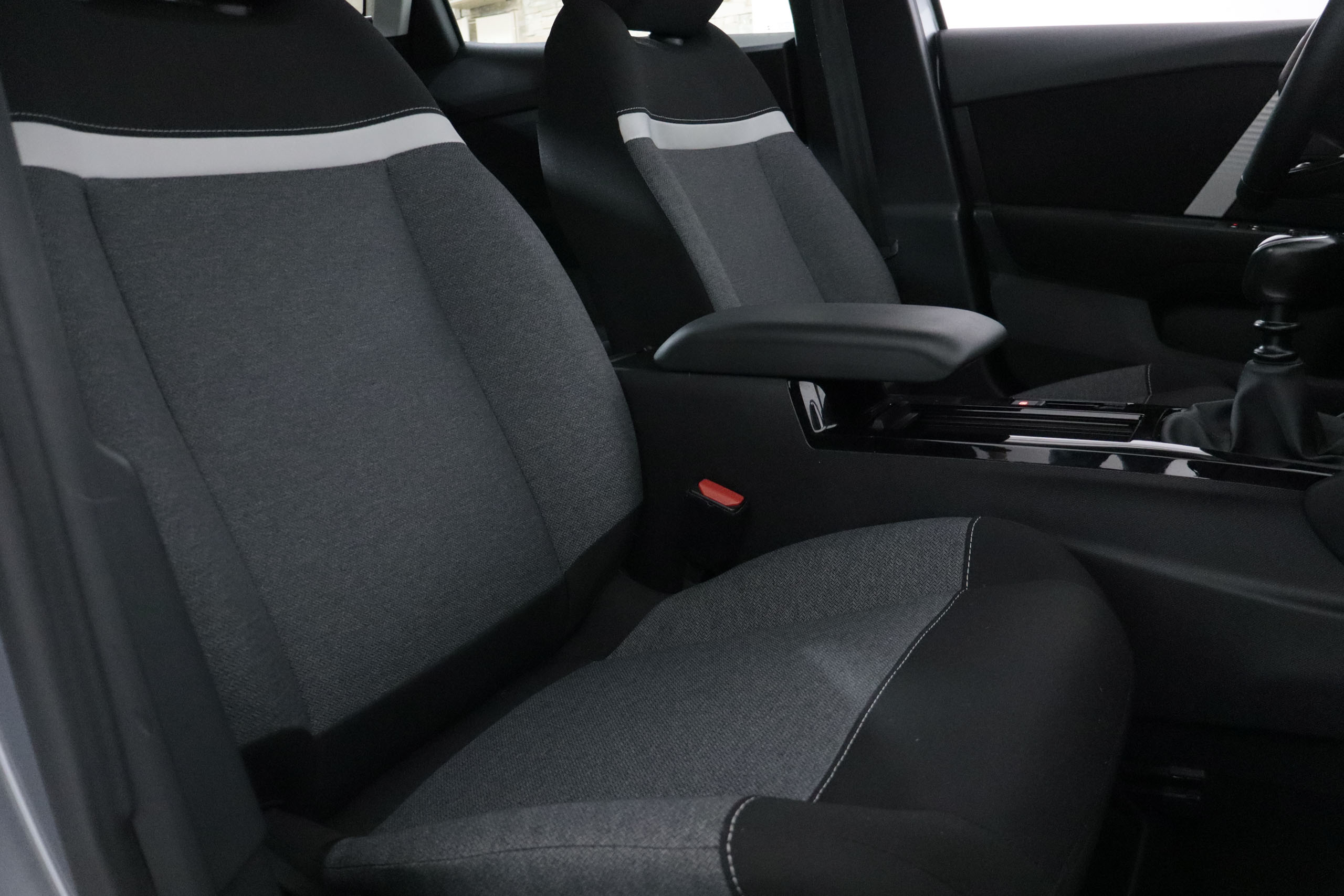 Citroen C4 1.2 PURETECH FEEL 100CV 5P # NAVY,PARKTRONIC foto 25