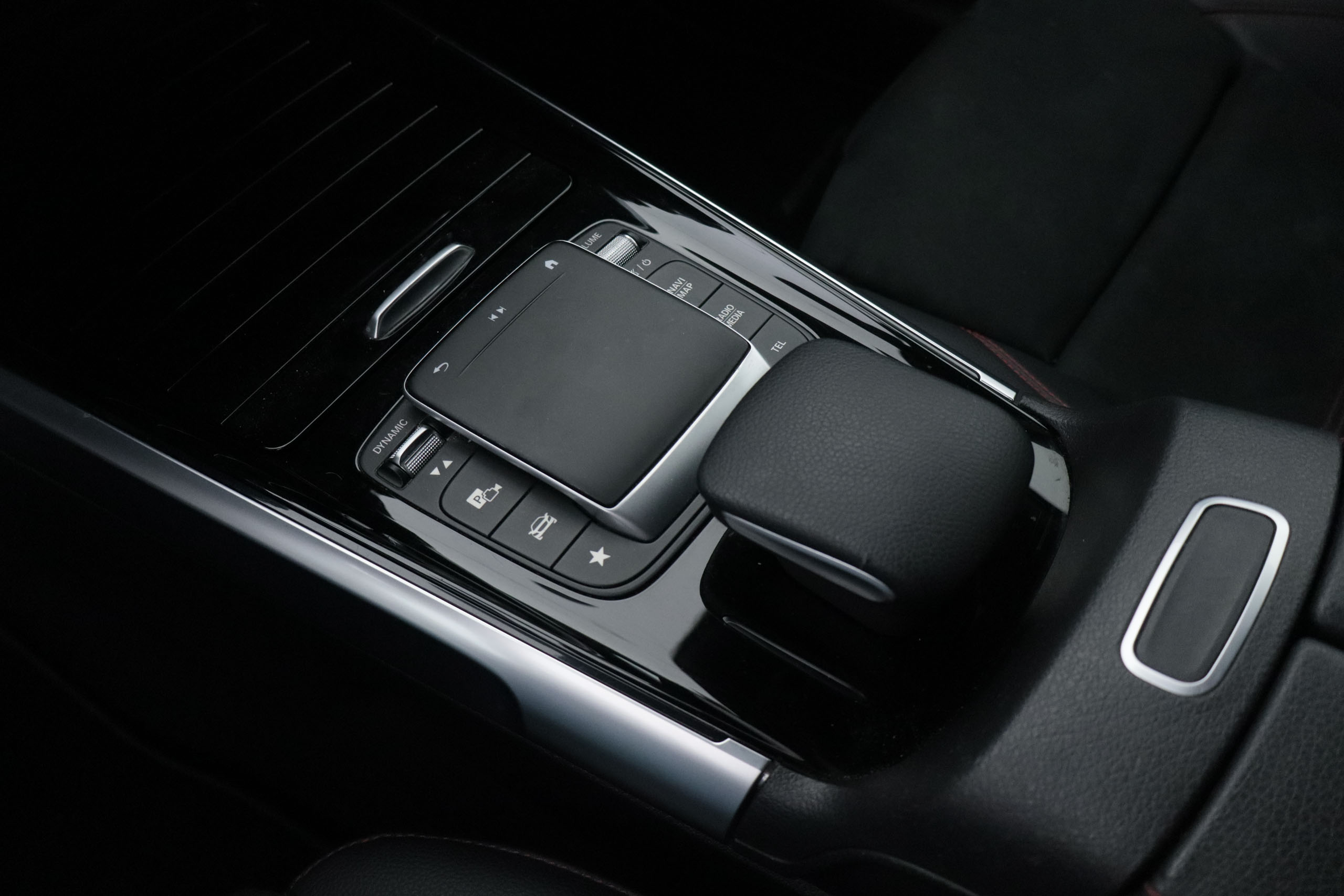 Mercedes-benz GLB 220 CLASE GLB 220D 4MATIC AUTO DCT AMG LINE 190CV 5P # IVA DEDUCIBLE,NAVY foto 20