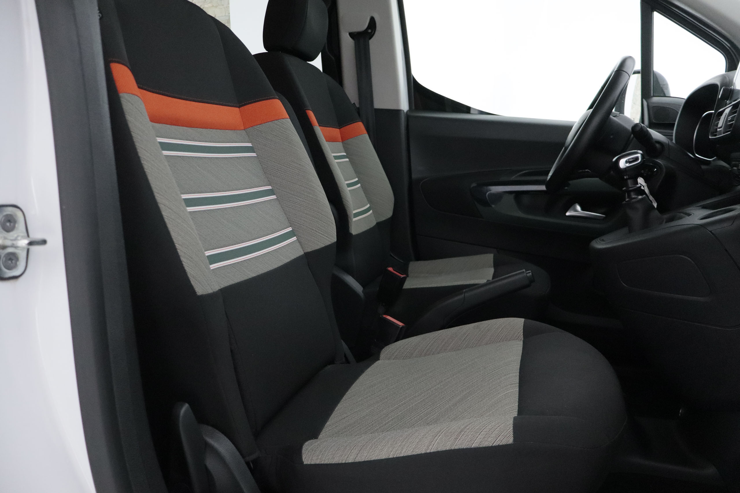 Citroen Berlingo TALLA XL 1.5 BLUEHDI XTR SHINE 7 PLAZAS 130CV 5P # NAVY,PARKTRONIC foto 25