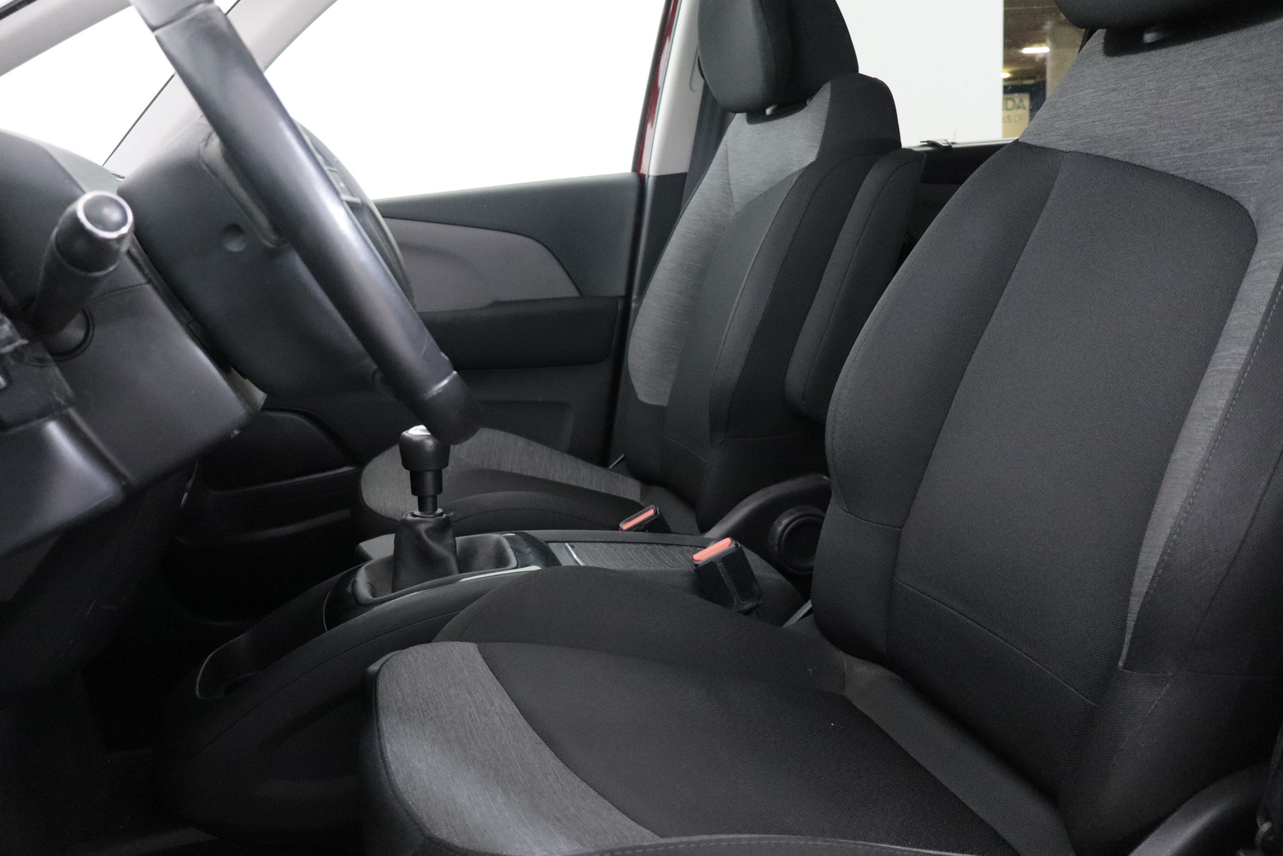 Citroen C4 Grand Picasso 1.2 PURETECH FEEL 130CV 7 PLAZAS 5P # NAVY,PARKTRONIC foto 21