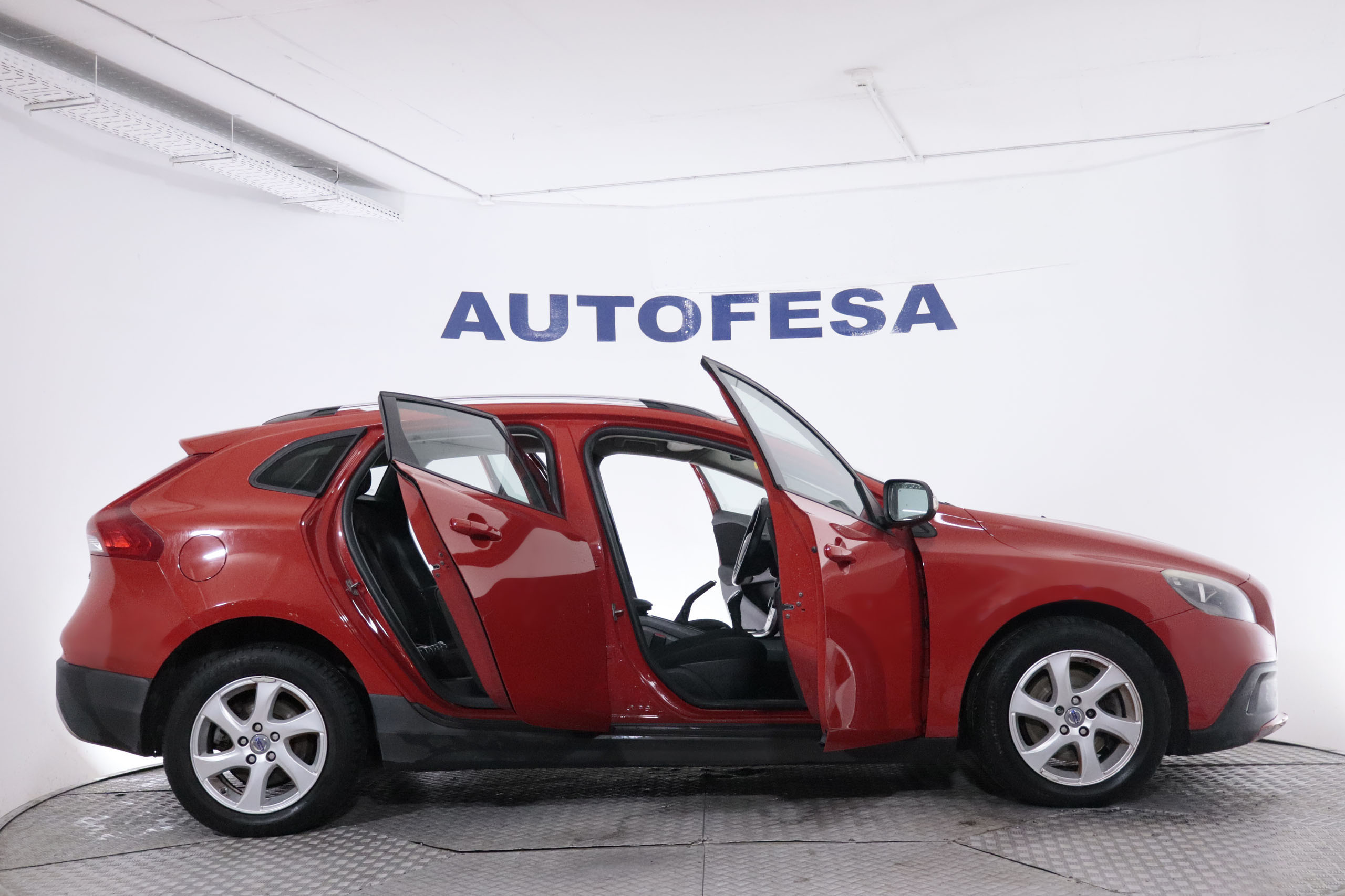 Volvo V40 CROSS COUNTRY 1.6 D2 KINETIC 114CV 5P foto 11