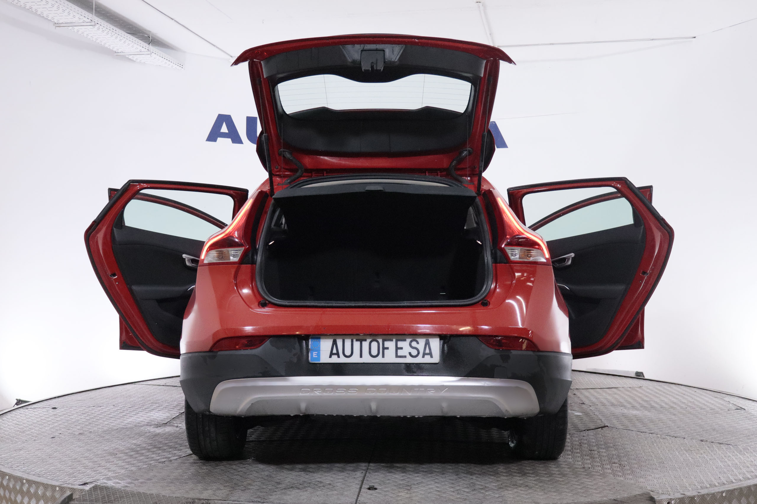 Volvo V40 CROSS COUNTRY 1.6 D2 KINETIC 114CV 5P foto 13