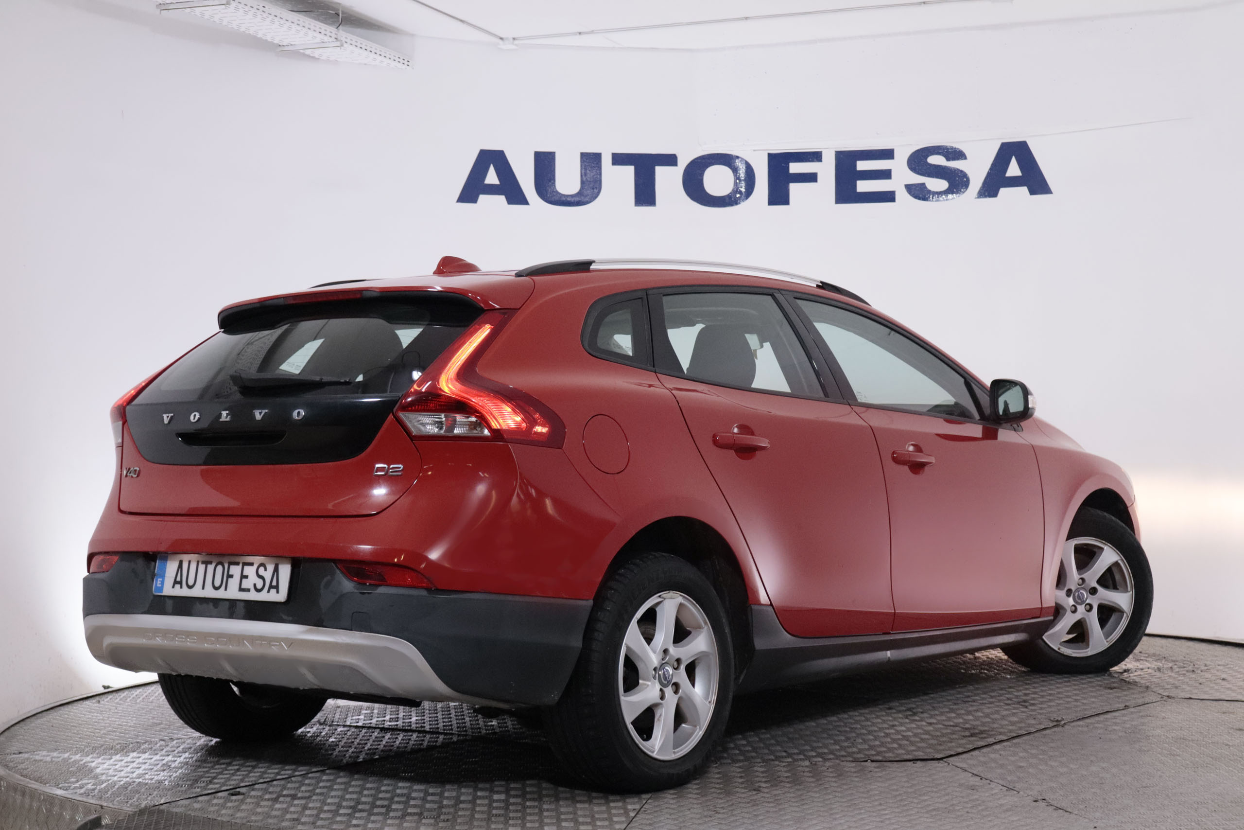 Volvo V40 CROSS COUNTRY 1.6 D2 KINETIC 114CV 5P foto 6