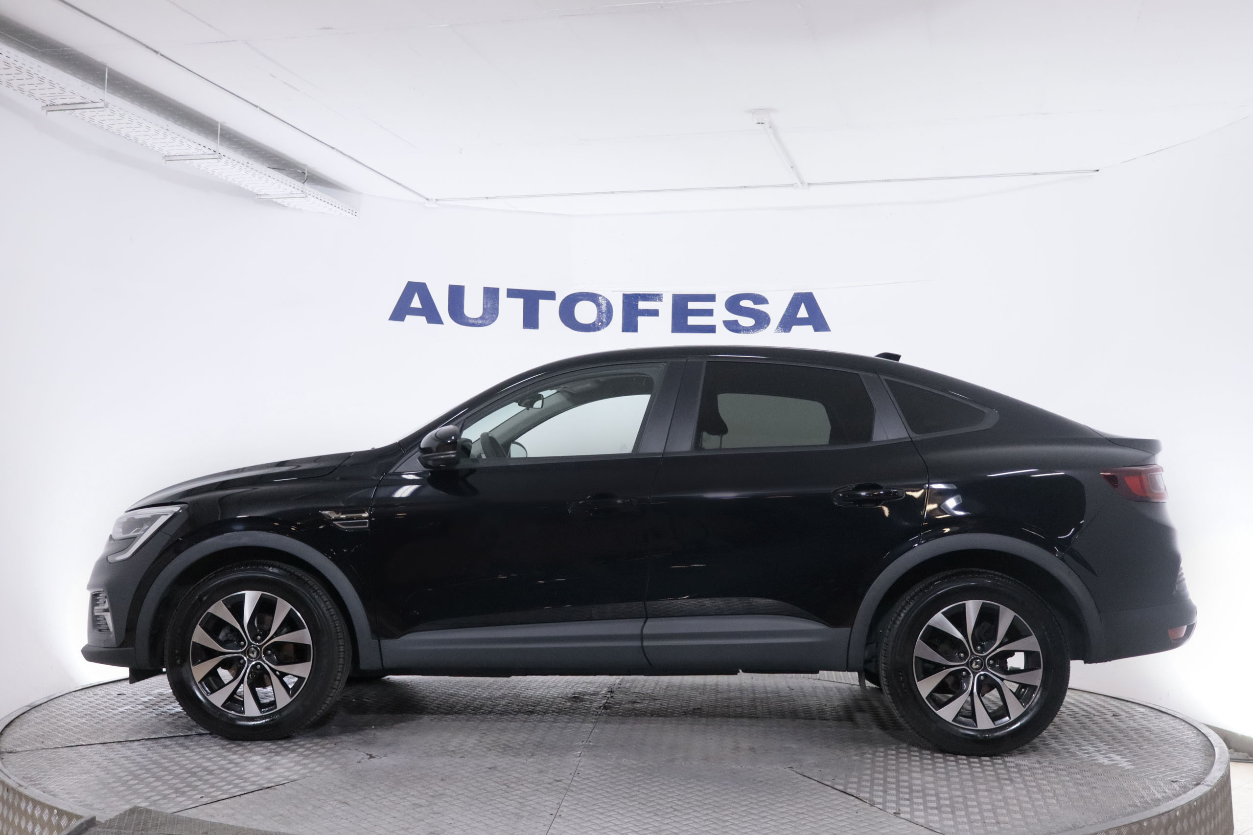 Renault ARKANA 1.3 TCE EVOLUTION HYBRID MHEV AUTO 140CV 5P # NAVY,FAROS LED foto 5