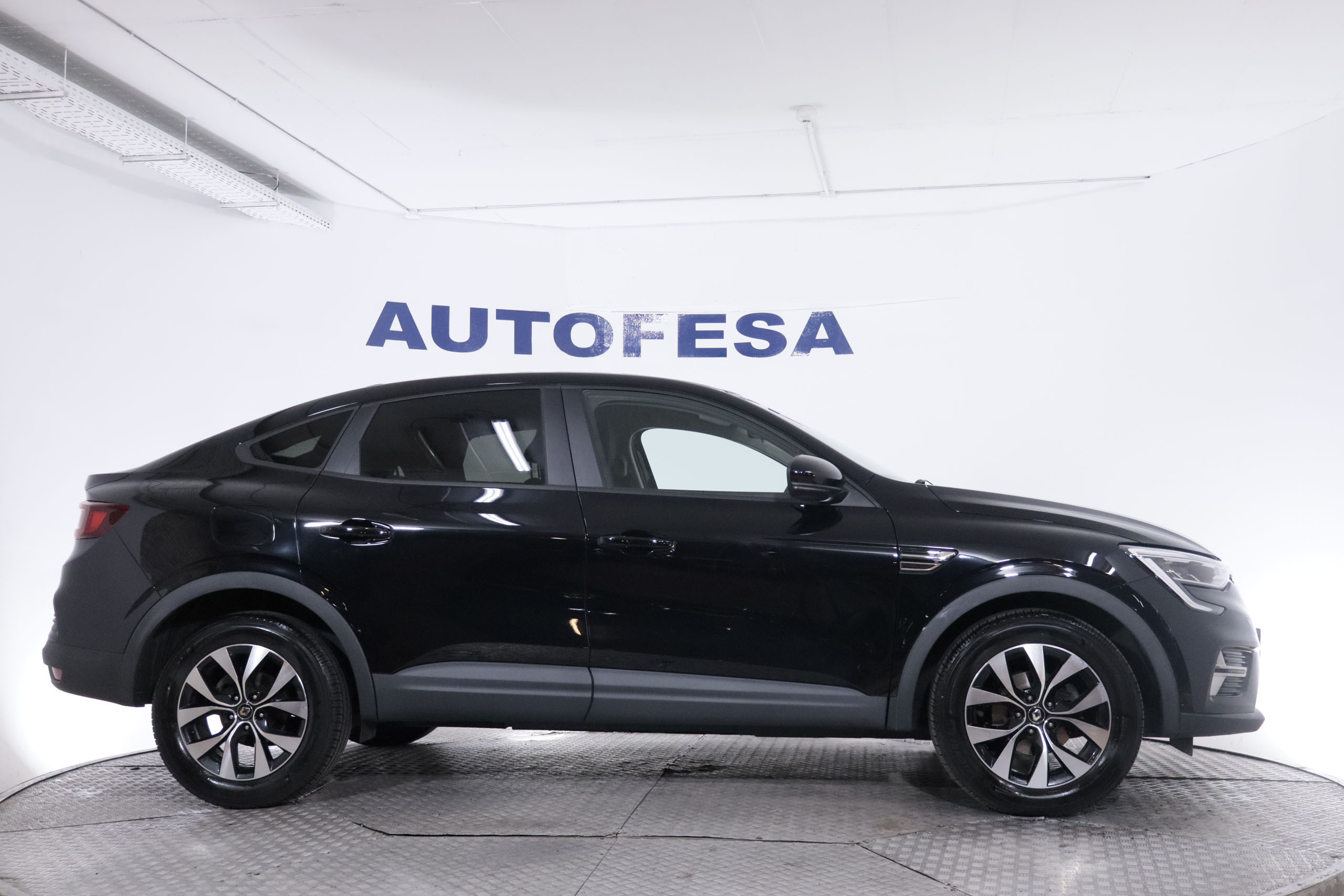 Renault ARKANA 1.3 TCE EVOLUTION HYBRID MHEV AUTO 140CV 5P # NAVY,FAROS LED foto 10