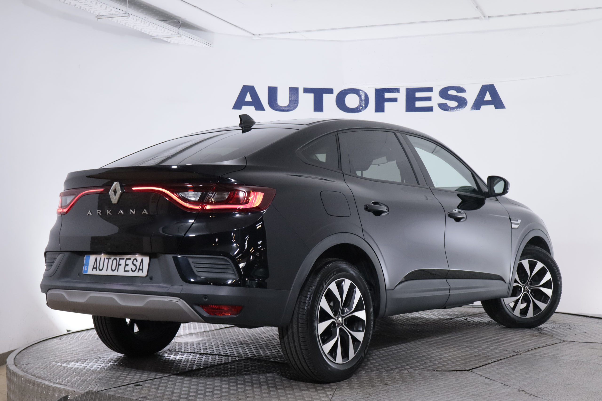 Renault ARKANA 1.3 TCE EVOLUTION HYBRID MHEV AUTO 140CV 5P # NAVY,FAROS LED foto 6