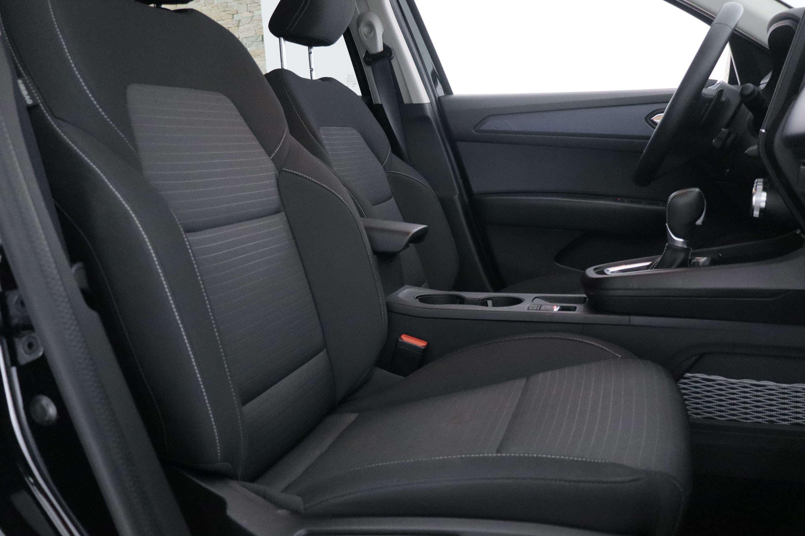 Renault ARKANA 1.3 TCE EVOLUTION HYBRID MHEV AUTO 140CV 5P # NAVY,FAROS LED foto 24