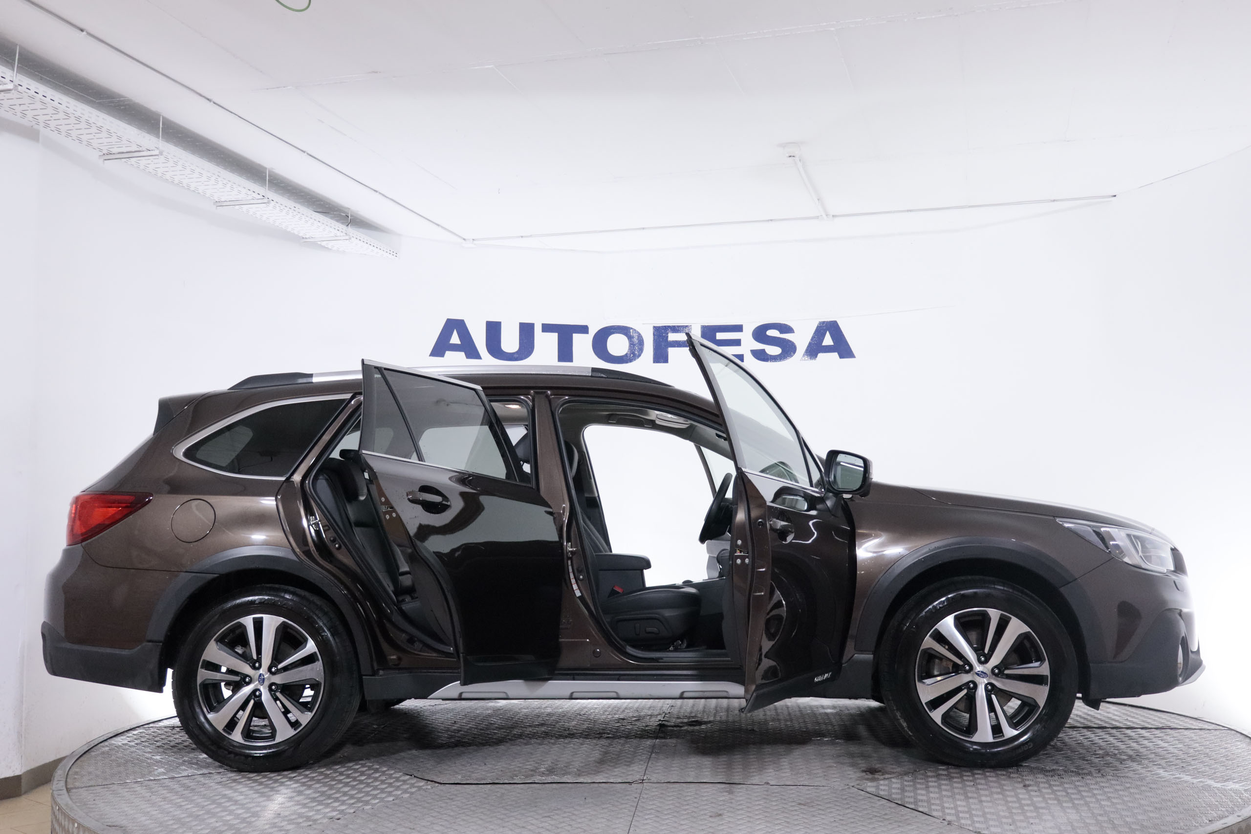 Subaru Outback 2.5i HEV GAS GLP AUTO EXECUTIVE AWD 175CV 5P # CUERO, TECHO ELEC, PARKTRONIC foto 5