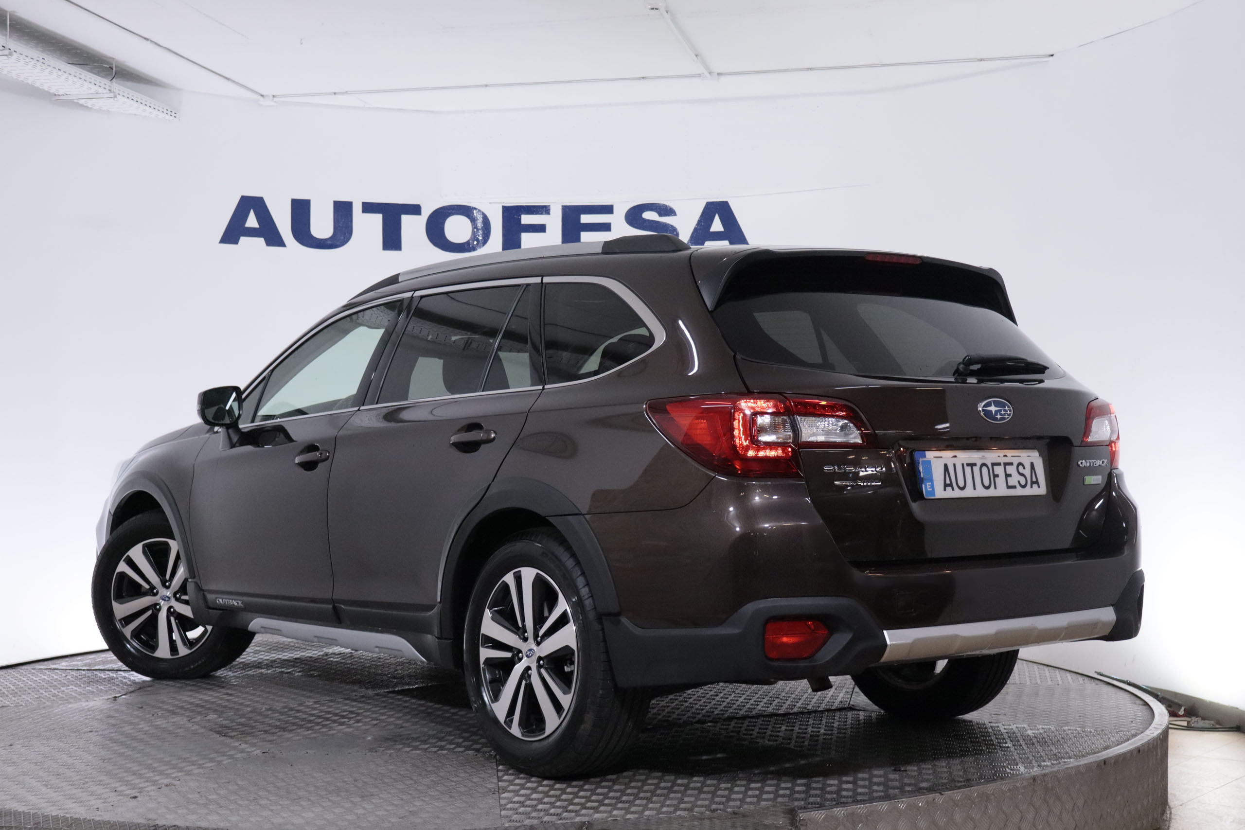 Subaru Outback 2.5i HEV GAS GLP AUTO EXECUTIVE AWD 175CV 5P # CUERO, TECHO ELEC, PARKTRONIC foto 10