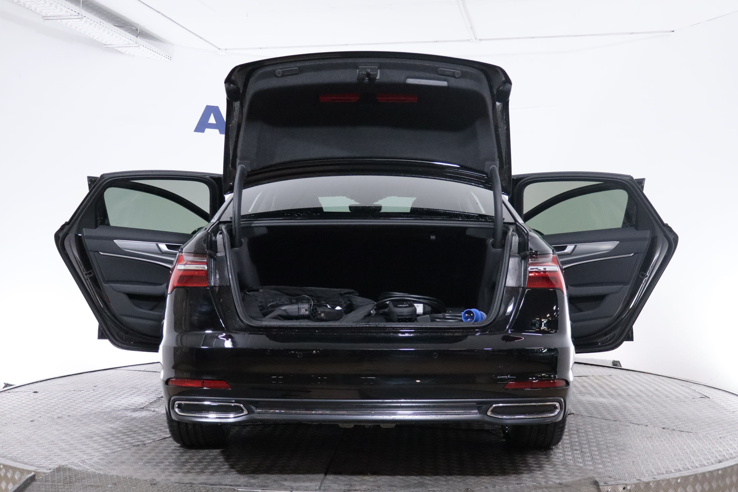 Audi A6 50 TFSIe QUATTRO SPORT AUTO 299CV 4P # IVA DEDUCIBLE, CUERO, NAVY, PARKTRONIC foto 13