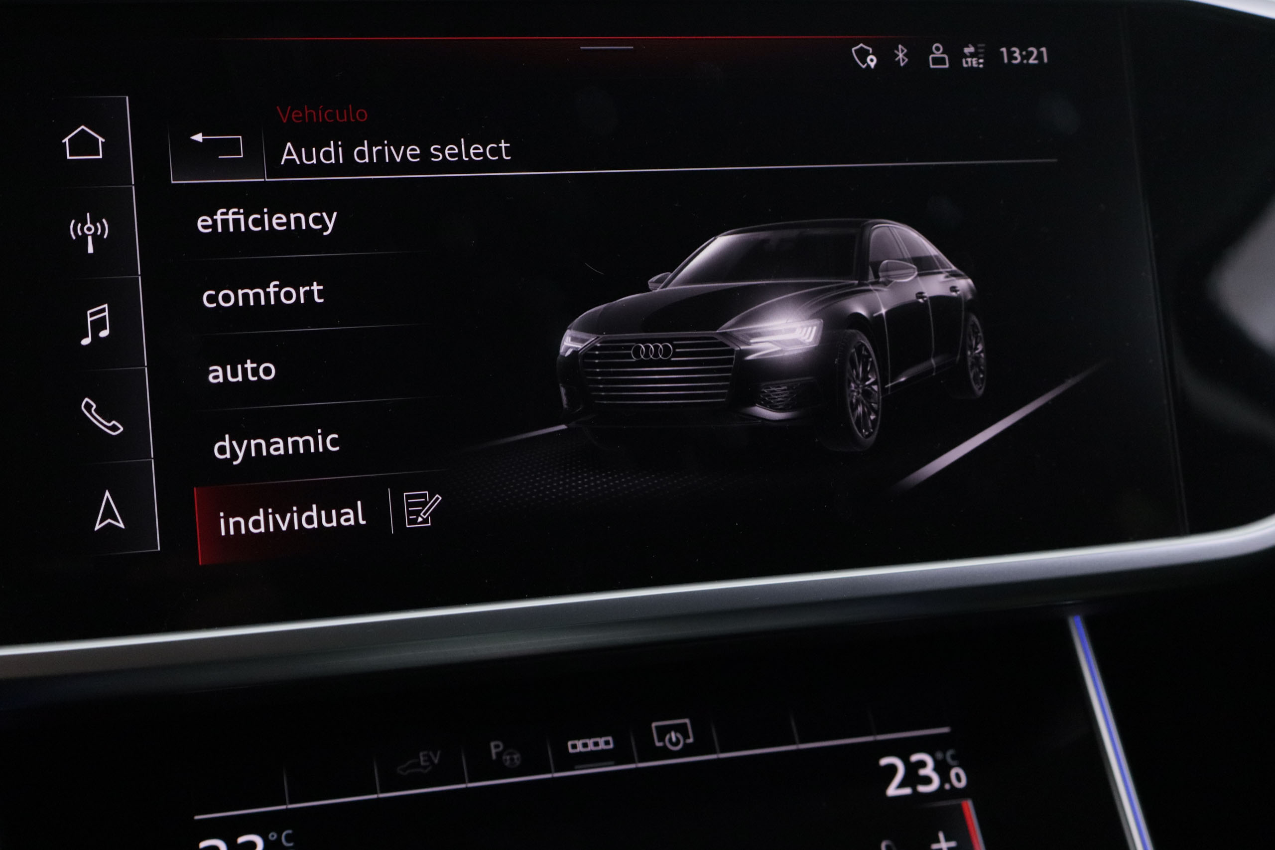 Audi A6 50 TFSIe QUATTRO SPORT AUTO 299CV 4P # IVA DEDUCIBLE, CUERO, NAVY, PARKTRONIC foto 24