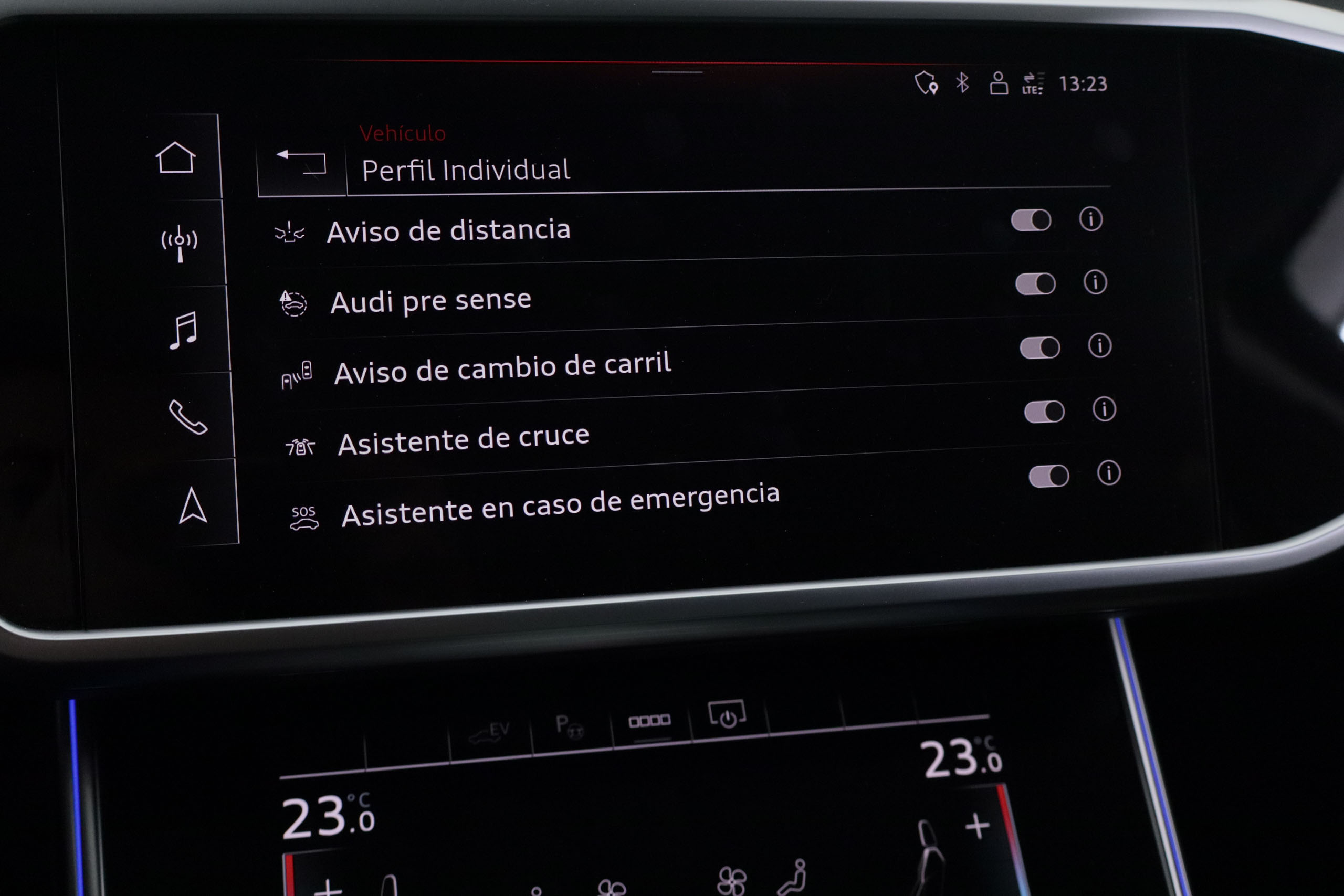 Audi A6 50 TFSIe QUATTRO SPORT AUTO 299CV 4P # IVA DEDUCIBLE, CUERO, NAVY, PARKTRONIC foto 25