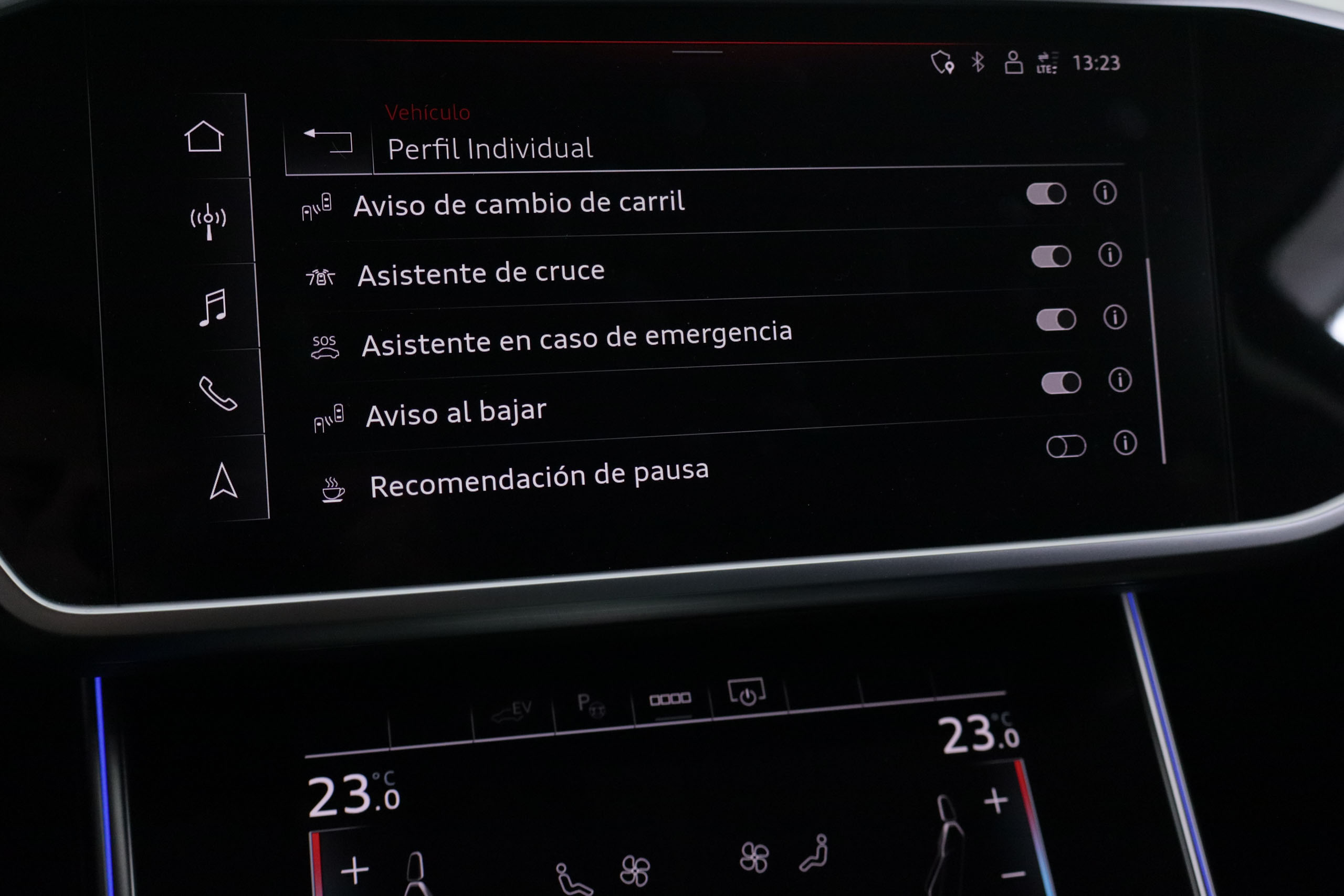 Audi A6 50 TFSIe QUATTRO SPORT AUTO 299CV 4P # IVA DEDUCIBLE, CUERO, NAVY, PARKTRONIC foto 26