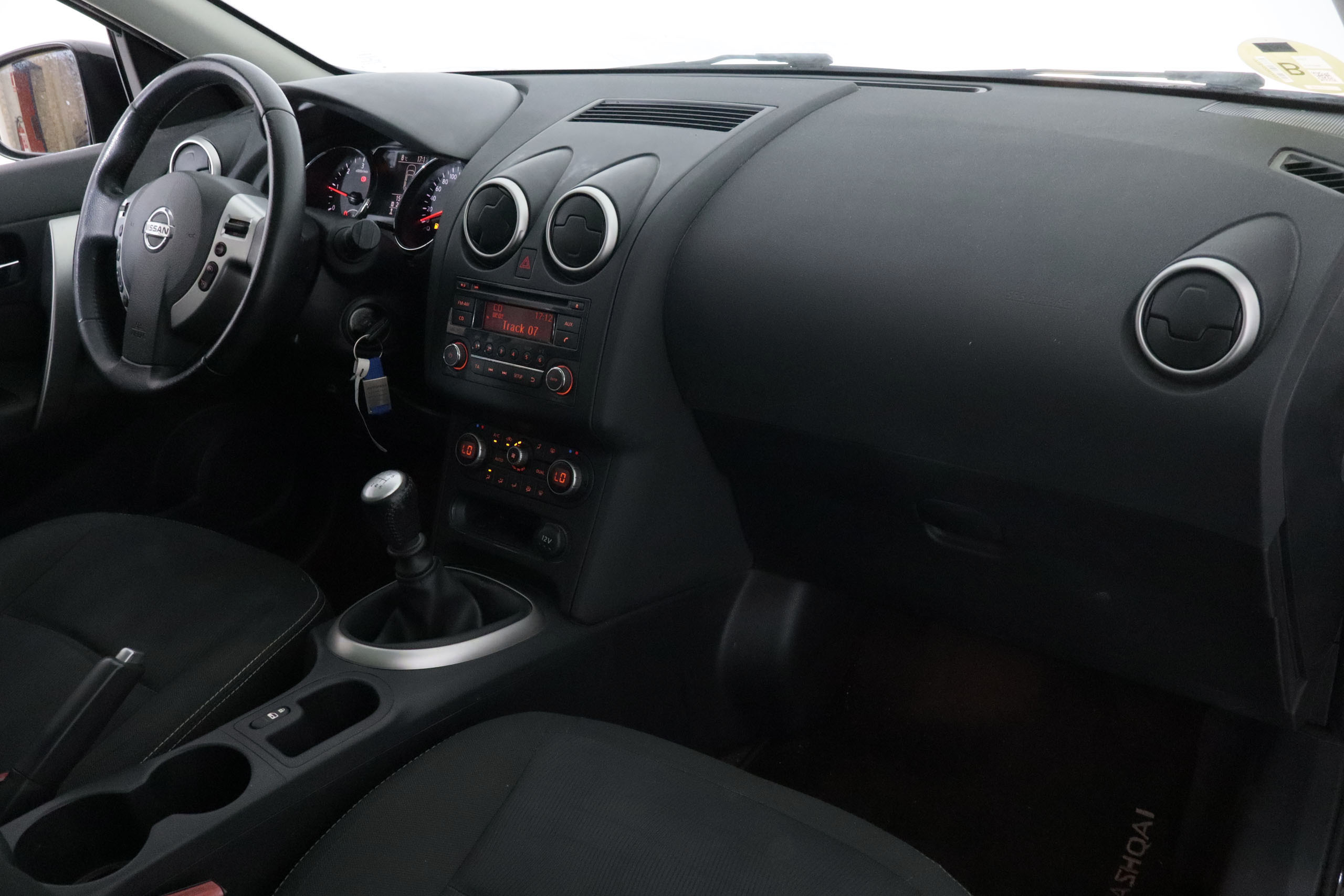 Nissan Qashqai 2 1.6 DCI NCONNECTA 131CV 7 PLAZAS 5P # TECHO PANORAMICO, PARKTRONIC foto 14