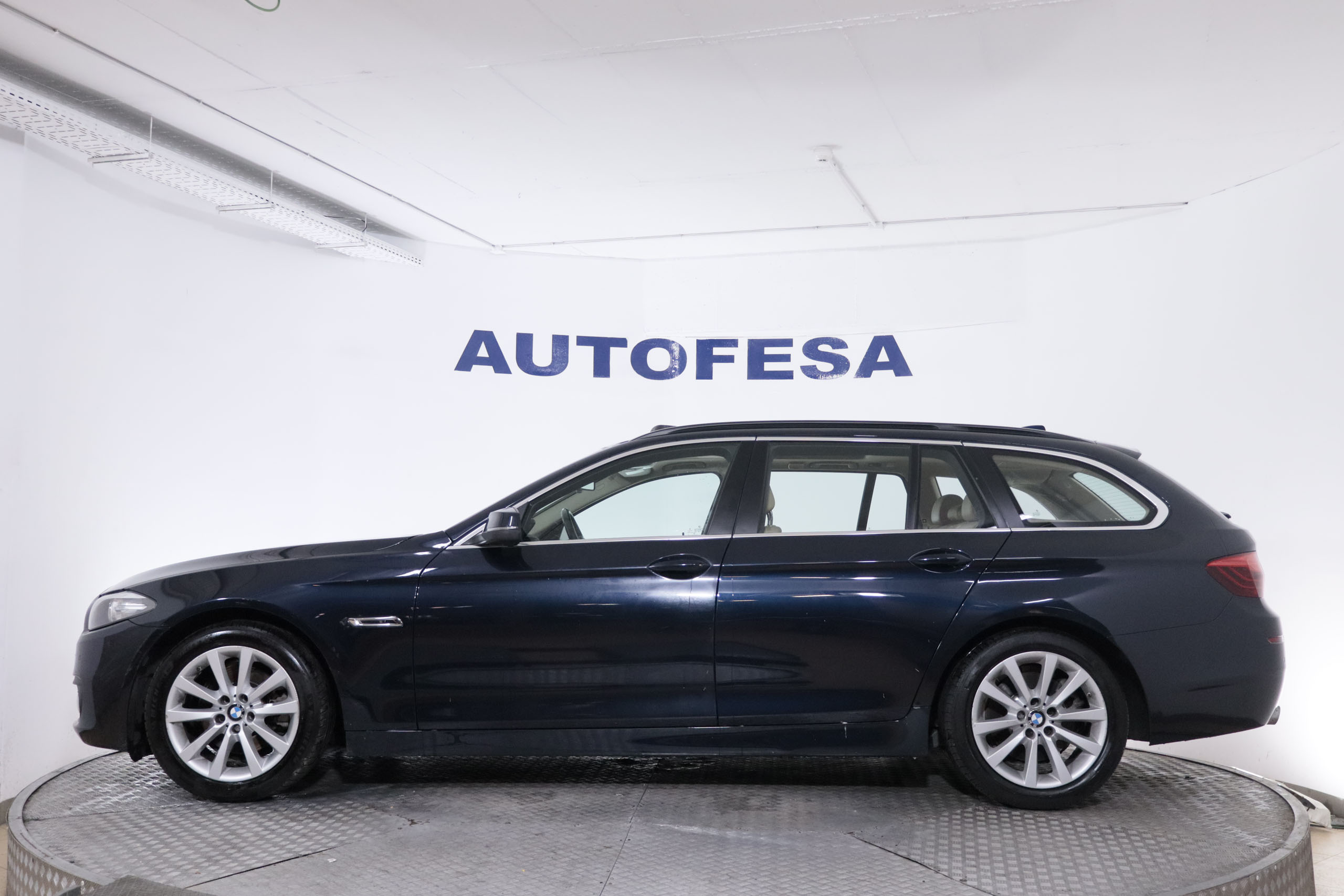 BMW 520 SERIE 5 520 D TOURING AUTO 190CV 5P # TECHO ELEC PANORAMICO,CUERO,NAVY foto 11
