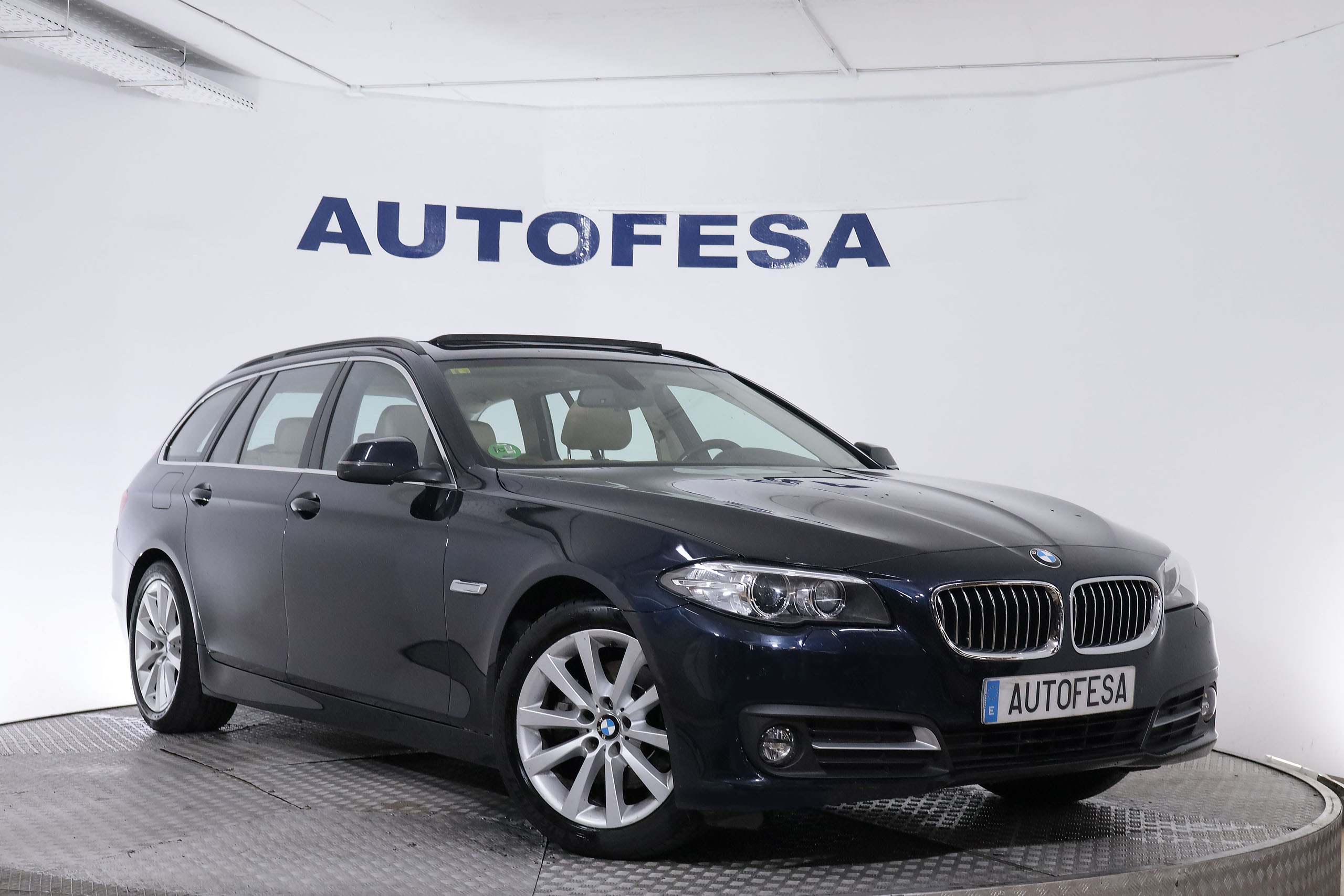 BMW 520 SERIE 5 520 D TOURING AUTO 190CV 5P # TECHO ELEC PANORAMICO,CUERO,NAVY foto 3