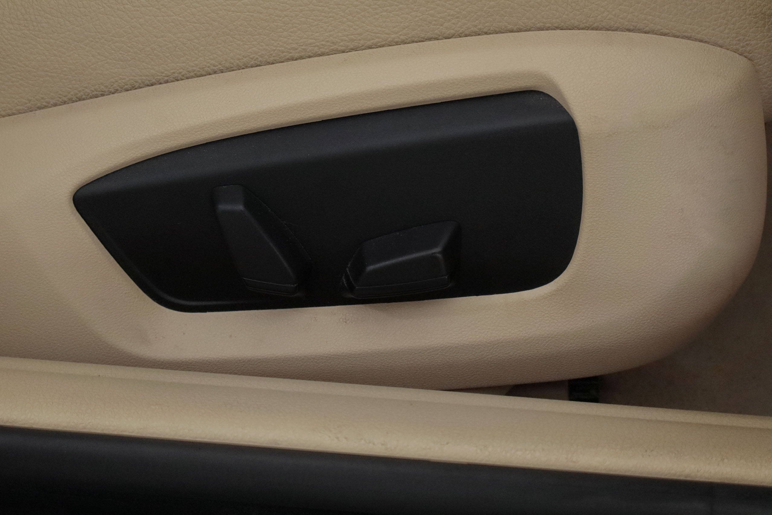 BMW 520 SERIE 5 520 D TOURING AUTO 190CV 5P # TECHO ELEC PANORAMICO,CUERO,NAVY foto 30