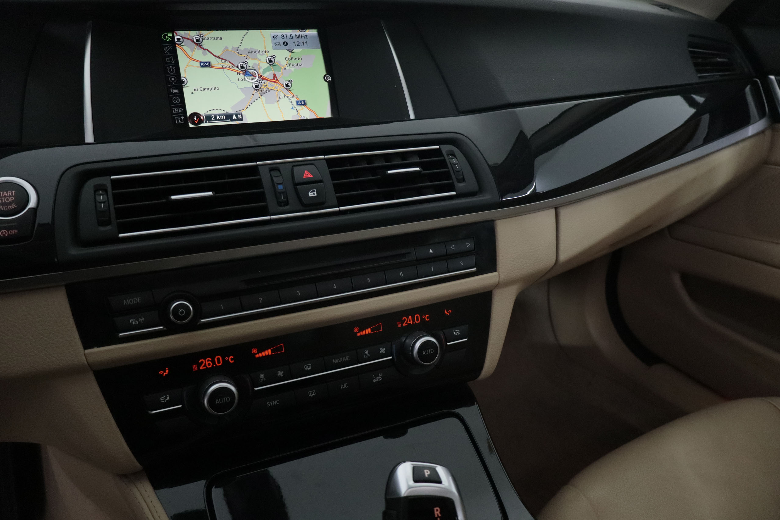 BMW 520 SERIE 5 520 D TOURING AUTO 190CV 5P # TECHO ELEC PANORAMICO,CUERO,NAVY foto 20