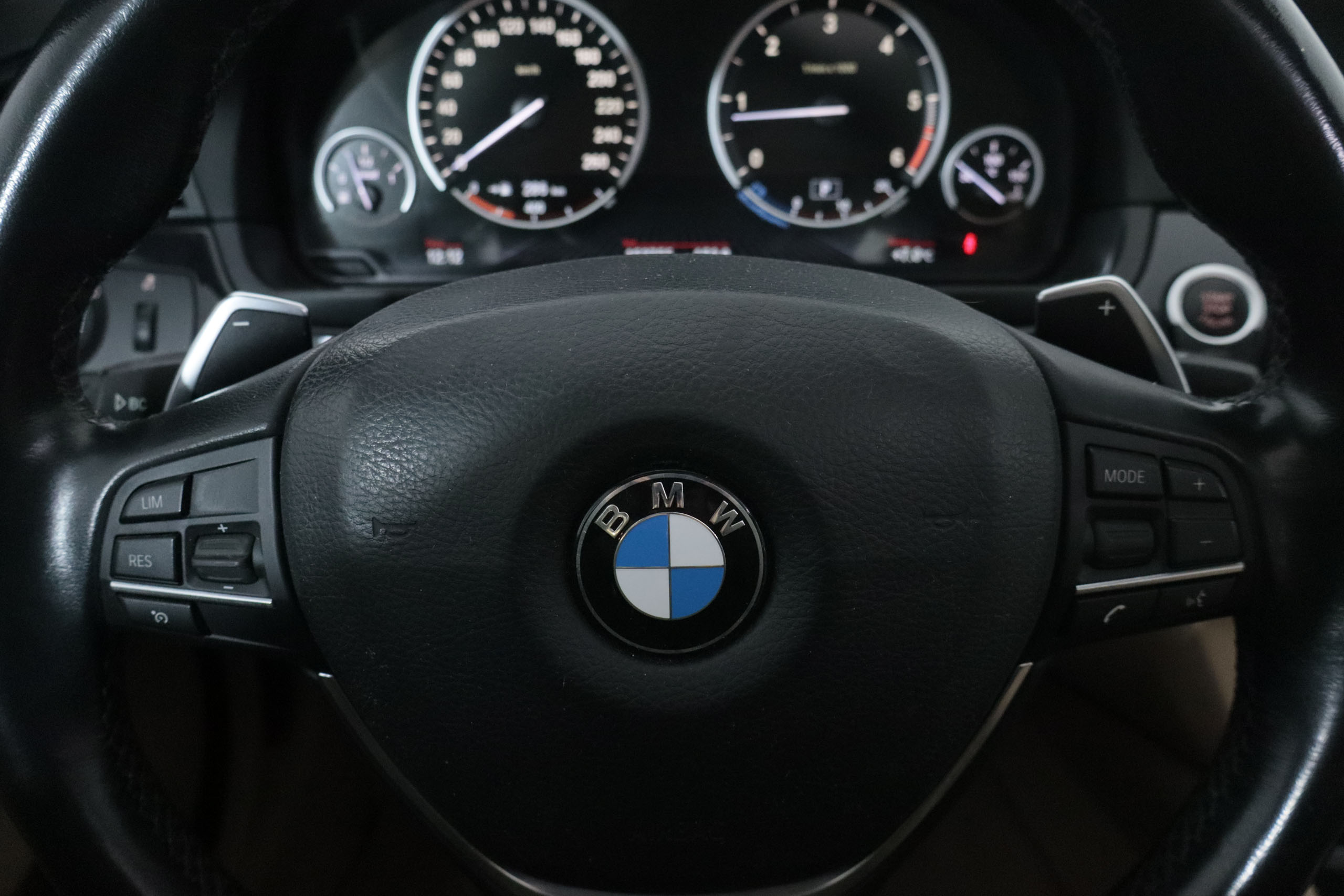 BMW 520 SERIE 5 520 D TOURING AUTO 190CV 5P # TECHO ELEC PANORAMICO,CUERO,NAVY foto 24