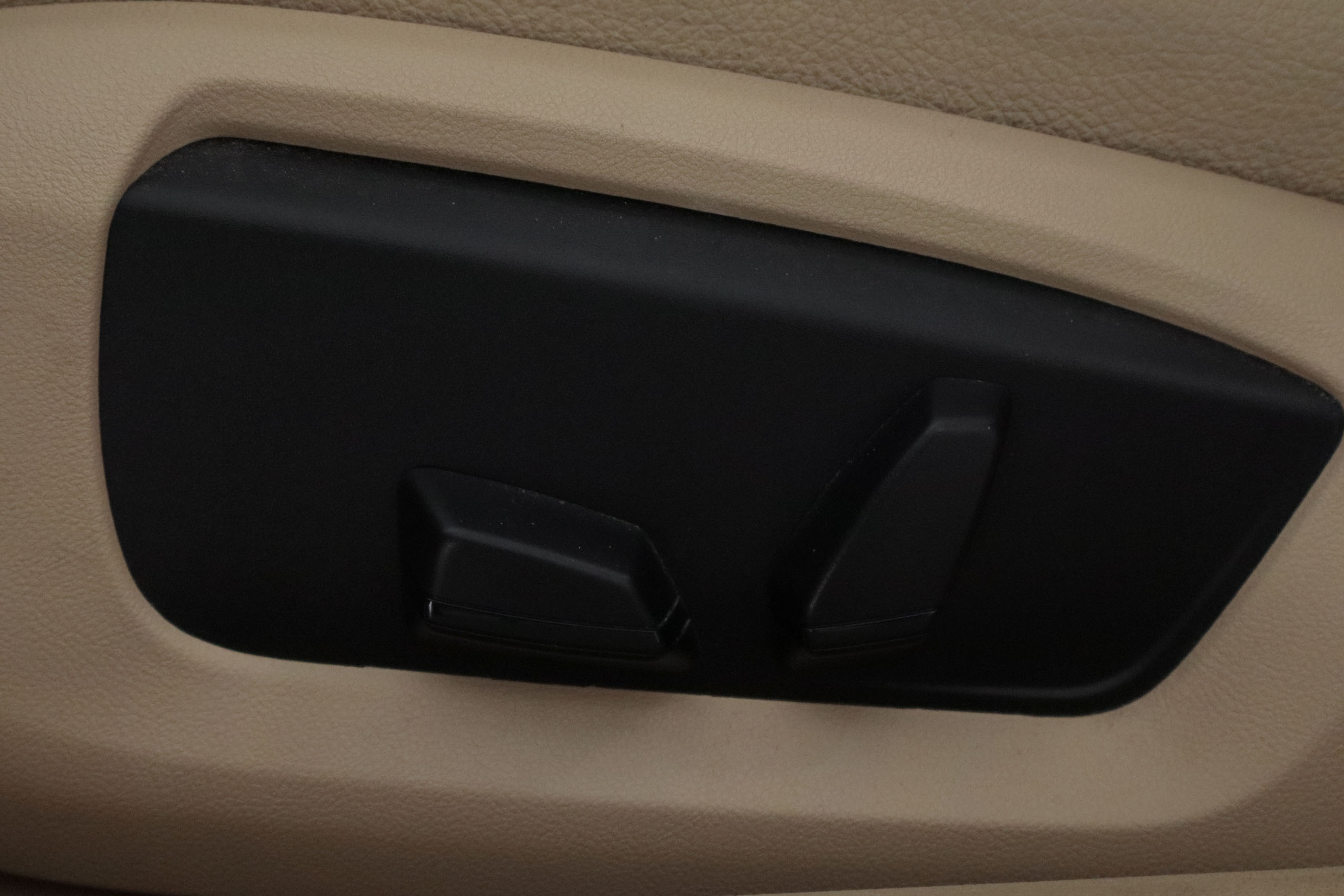 BMW 520 SERIE 5 520 D TOURING AUTO 190CV 5P # TECHO ELEC PANORAMICO,CUERO,NAVY foto 28