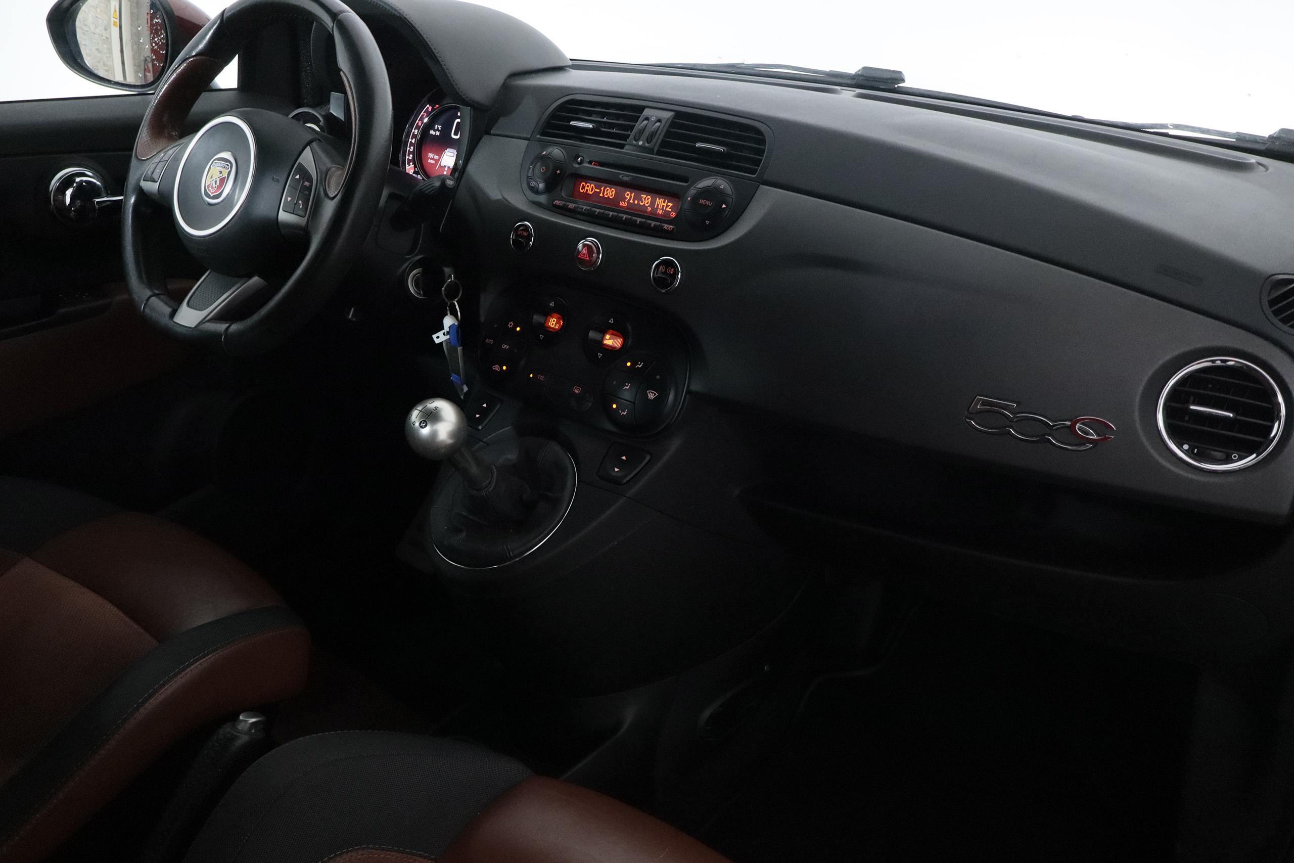 Abarth 500c 1.4 595 COMPETIZIONE 180CV 2P # BUTACA DEPORTIVA, PARKTRONIC foto 17