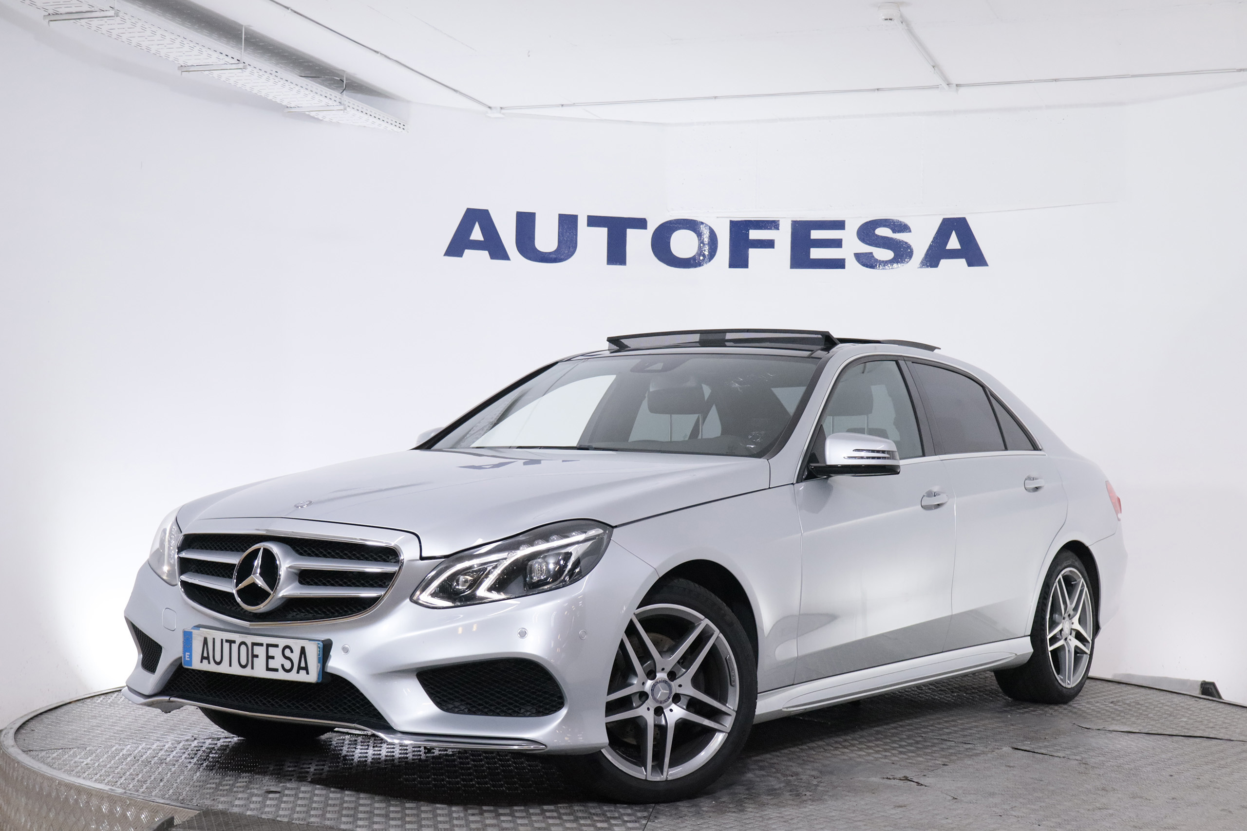 Mercedes-benz E 250 CLASE E250 CDI AUTO AMG LINE 4MATIC 204CV 4P # CUERO, TECHO ELEC PANORAMICO, PARKTRONIC foto 1