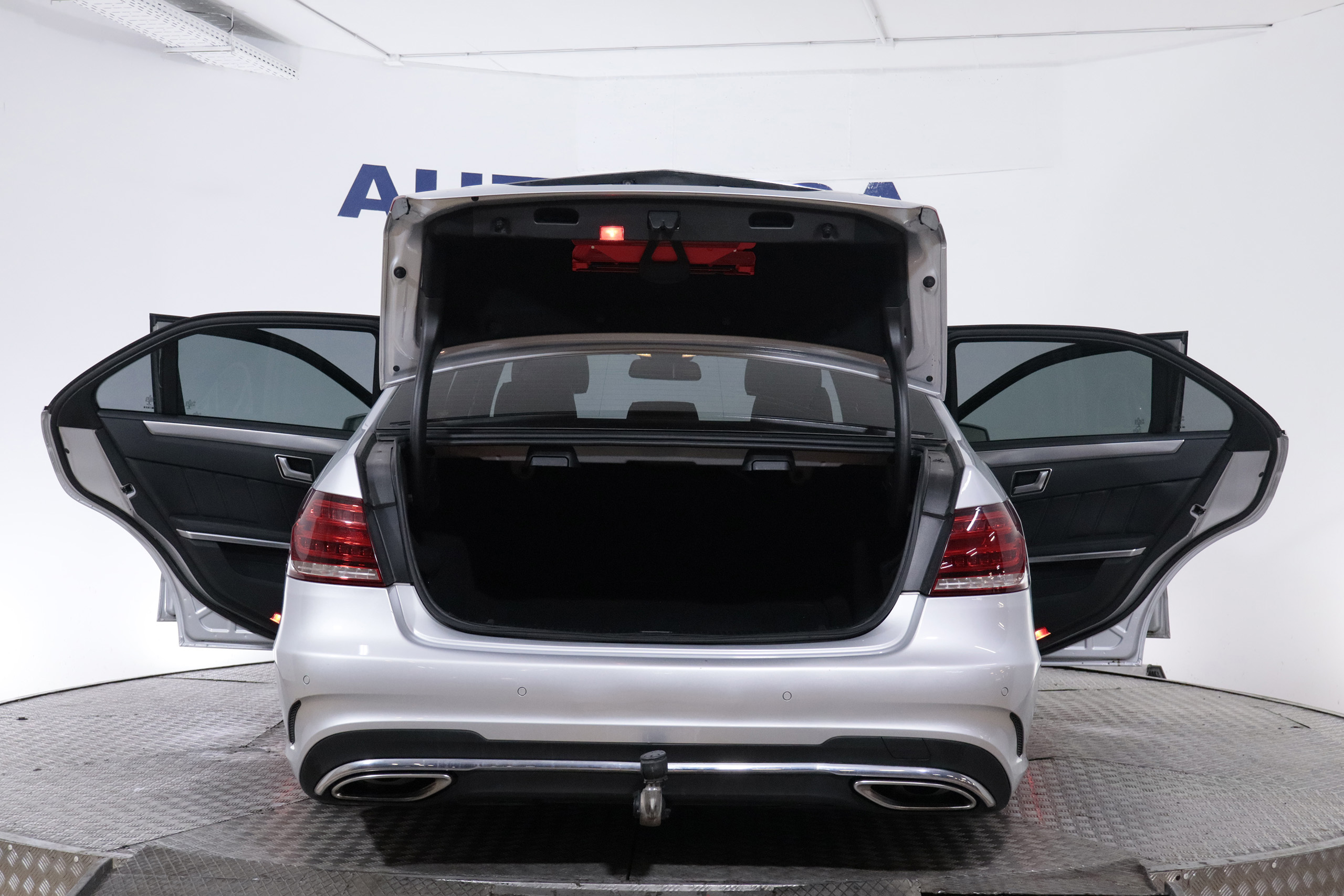 Mercedes-benz E 250 CLASE E250 CDI AUTO AMG LINE 4MATIC 204CV 4P # CUERO, TECHO ELEC PANORAMICO, PARKTRONIC foto 13