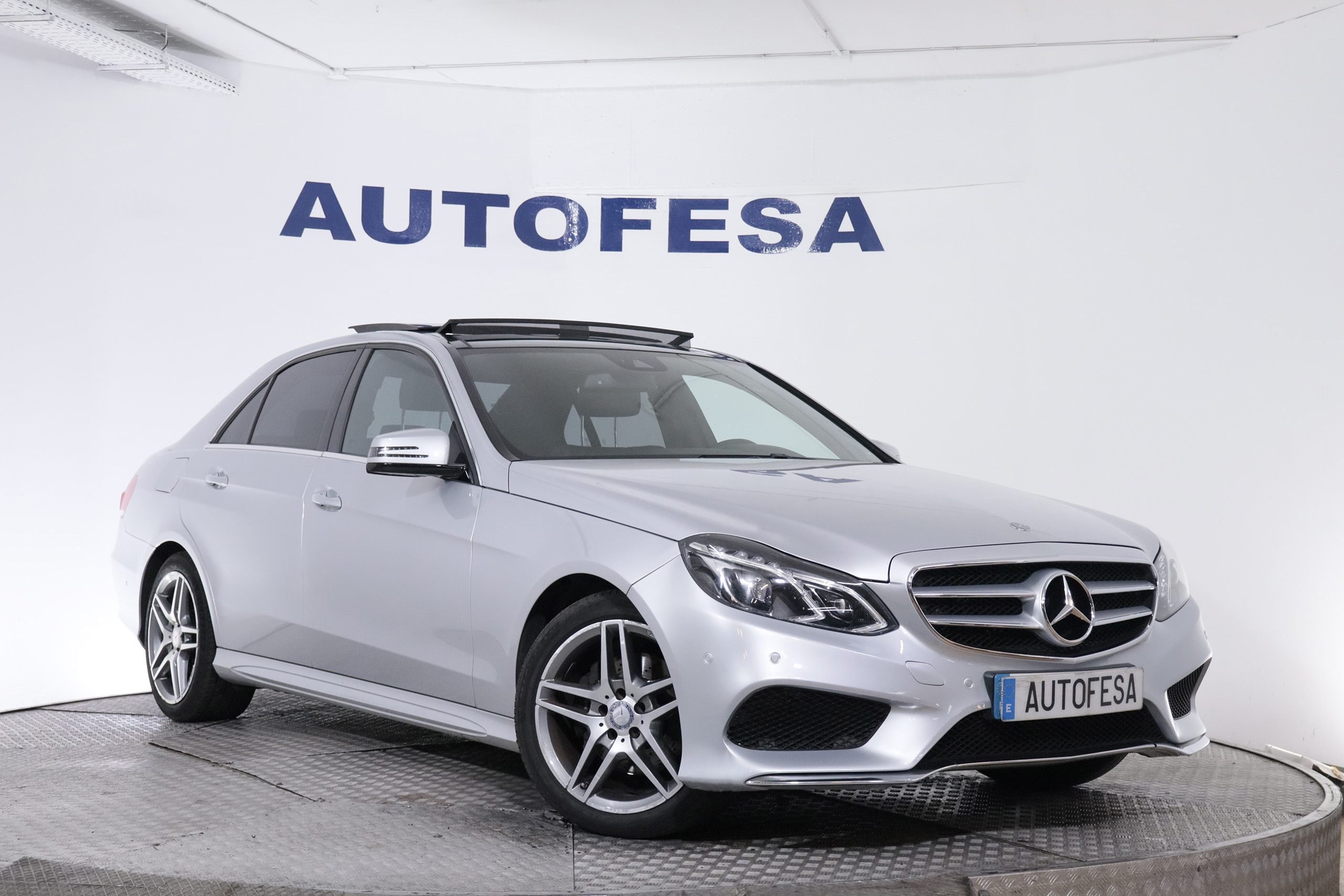 Mercedes-benz E 250 CLASE E250 CDI AUTO AMG LINE 4MATIC 204CV 4P # CUERO, TECHO ELEC PANORAMICO, PARKTRONIC foto 3