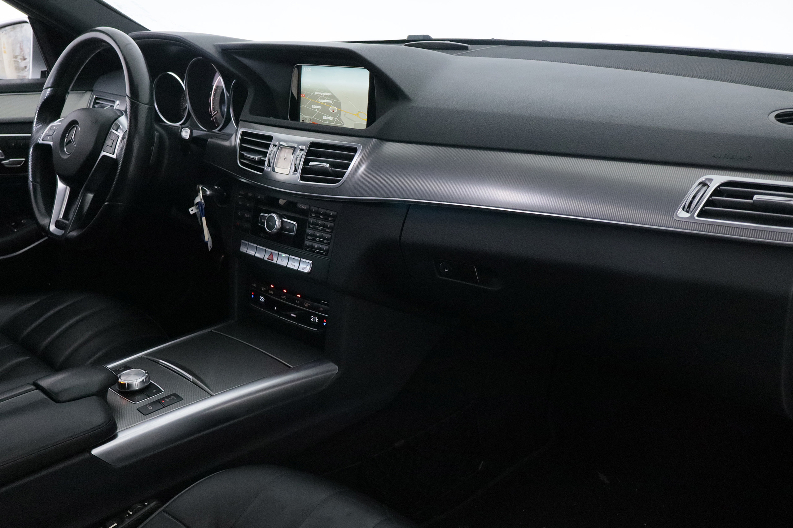 Mercedes-benz E 250 CLASE E250 CDI AUTO AMG LINE 4MATIC 204CV 4P # CUERO, TECHO ELEC PANORAMICO, PARKTRONIC foto 17