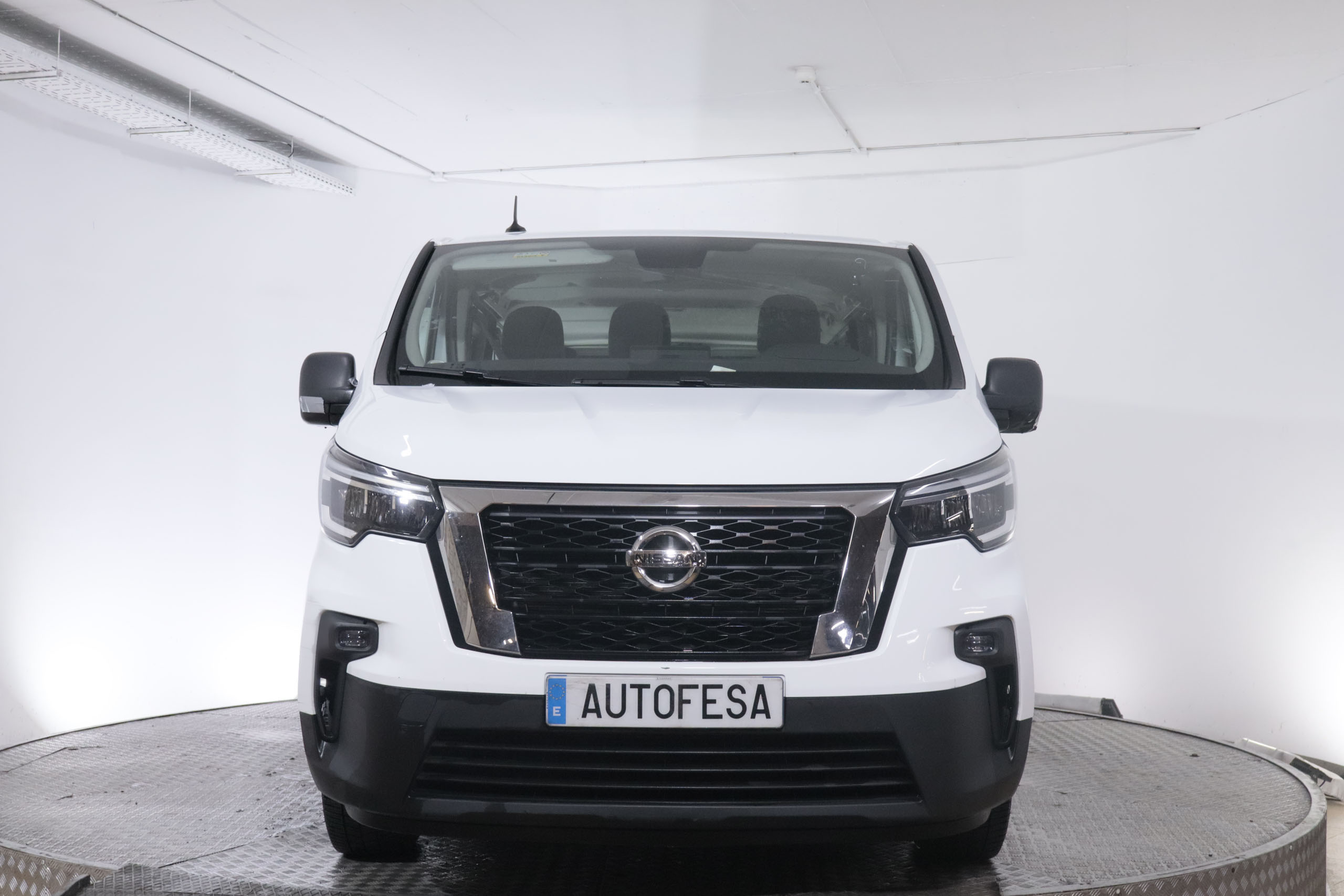 Nissan NV300 2.0 DCI COMBI L2H1 N-CONNECTA 150CV 9 PLAZAS 5P # IVA DEDUCIBLE,CAMARA TRASERA,PARKTRONIC foto 2