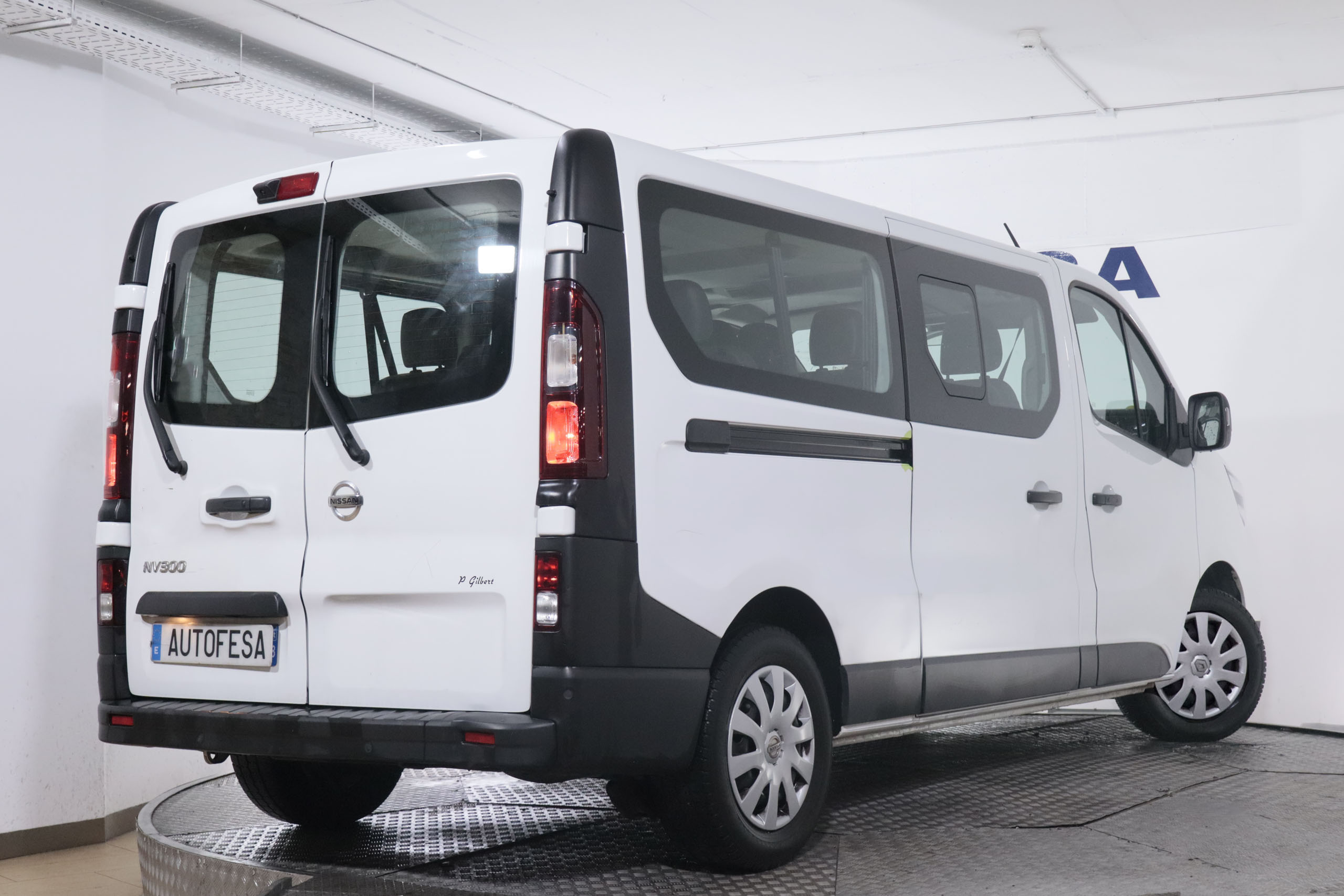 Nissan NV300 2.0 DCI COMBI L2H1 N-CONNECTA 150CV 9 PLAZAS 5P # IVA DEDUCIBLE,CAMARA TRASERA,PARKTRONIC foto 7