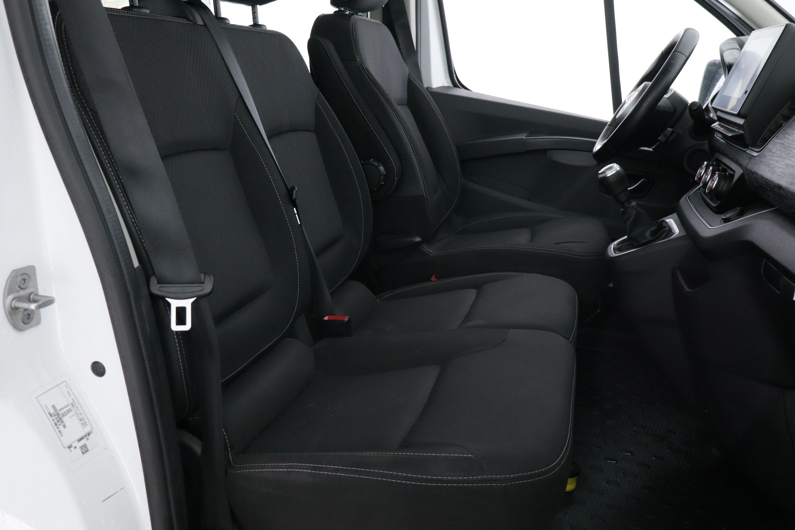 Nissan NV300 2.0 DCI COMBI L2H1 N-CONNECTA 150CV 9 PLAZAS 5P # IVA DEDUCIBLE,CAMARA TRASERA,PARKTRONIC foto 22