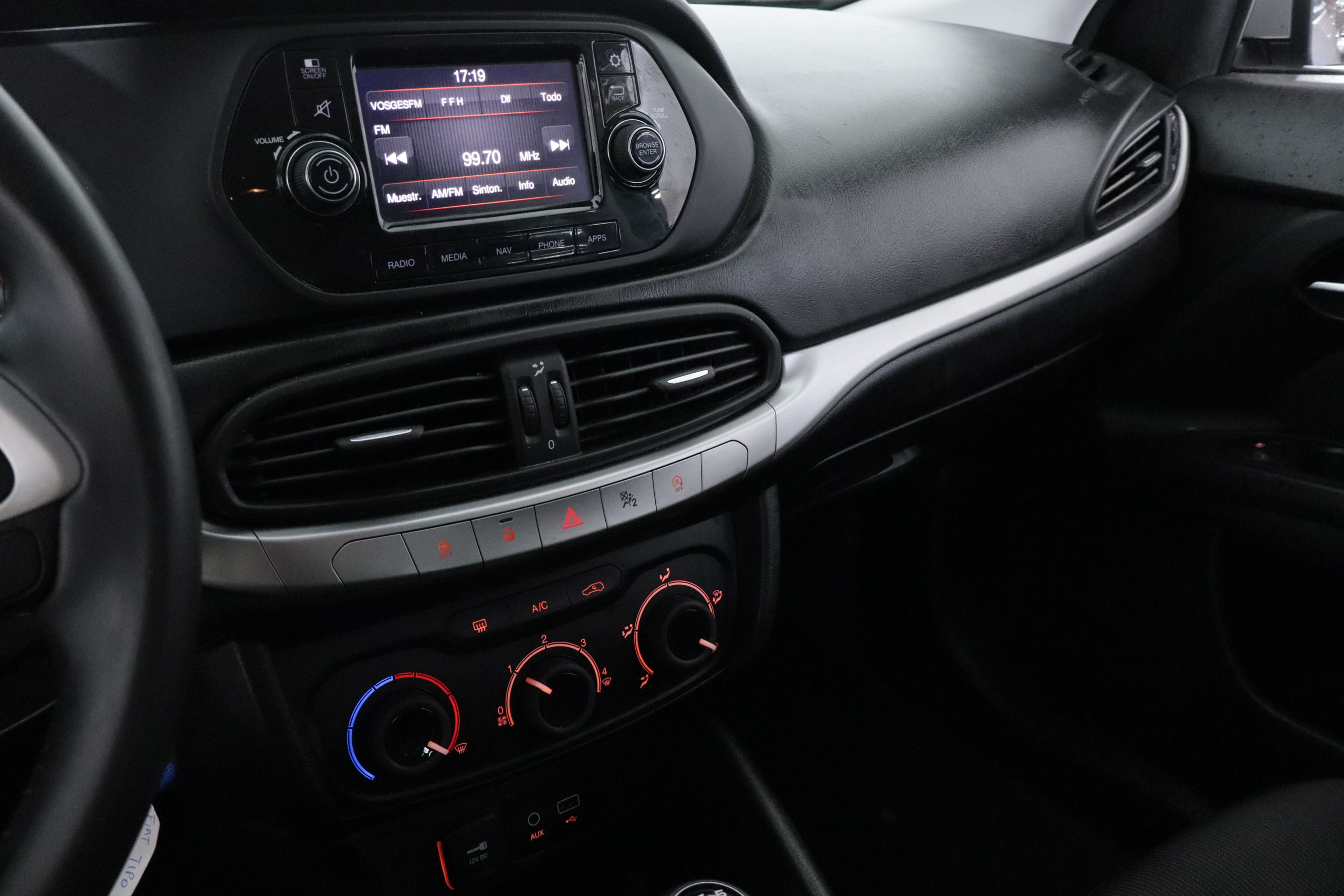 Fiat Tipo SW 1.3 MJET EASY 95CV 5P # NAVY, PARKTRONIC foto 19