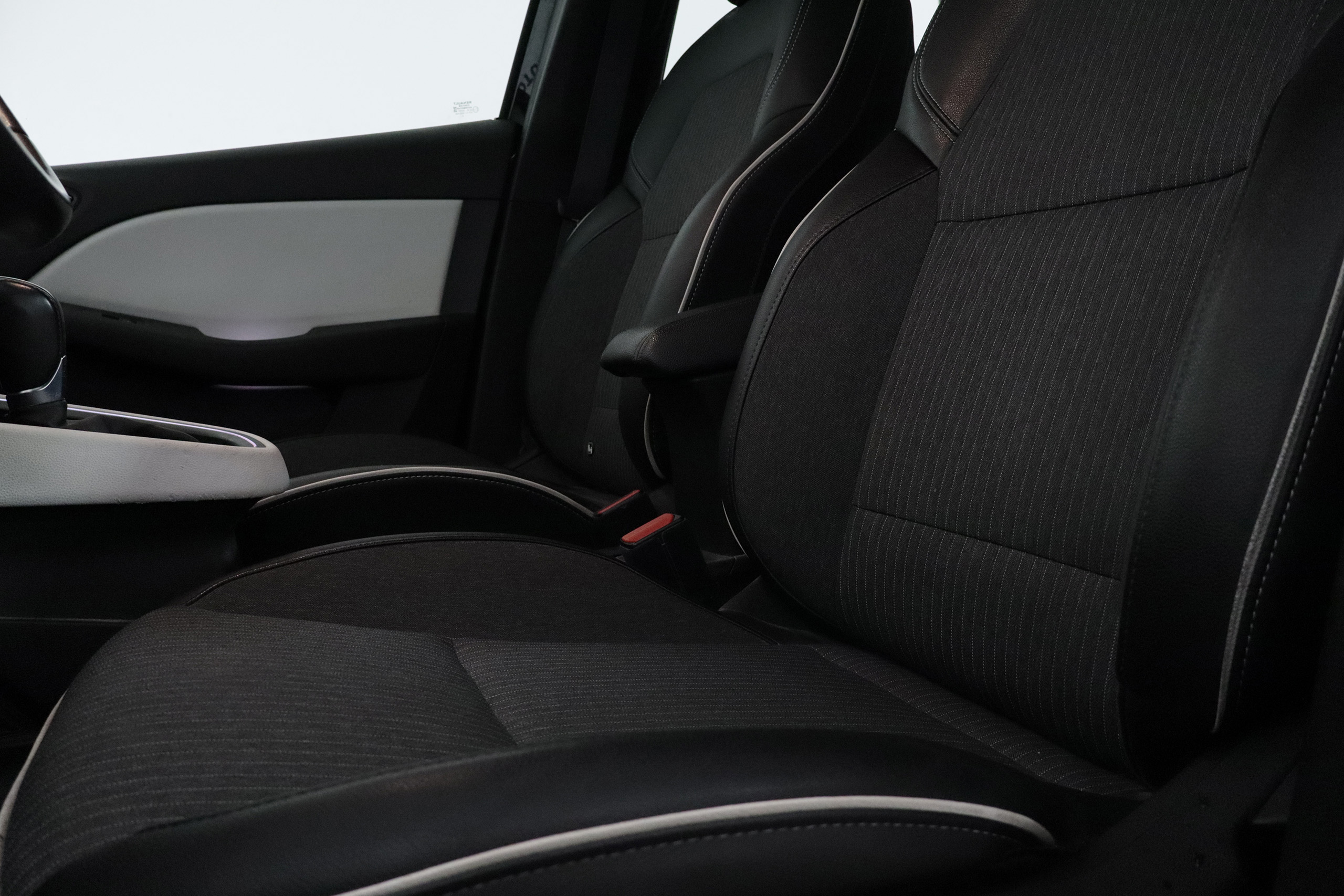 Renault Clio 1.6 E TECH AUTO INTENS 140CV 5P # NAVY, PARKTRONIC foto 24